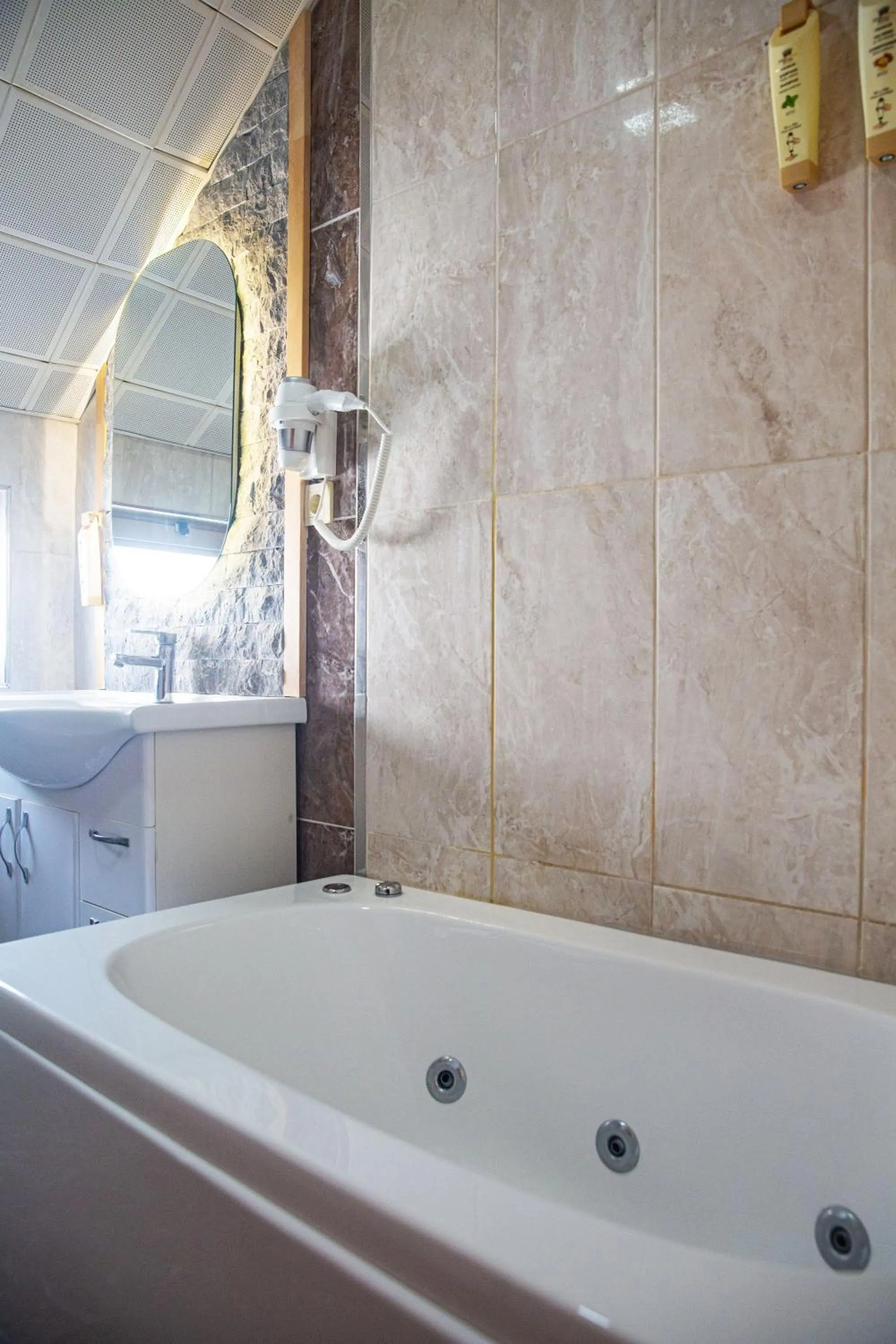 Bathroom in Emirtimes Hotel Kadıköy