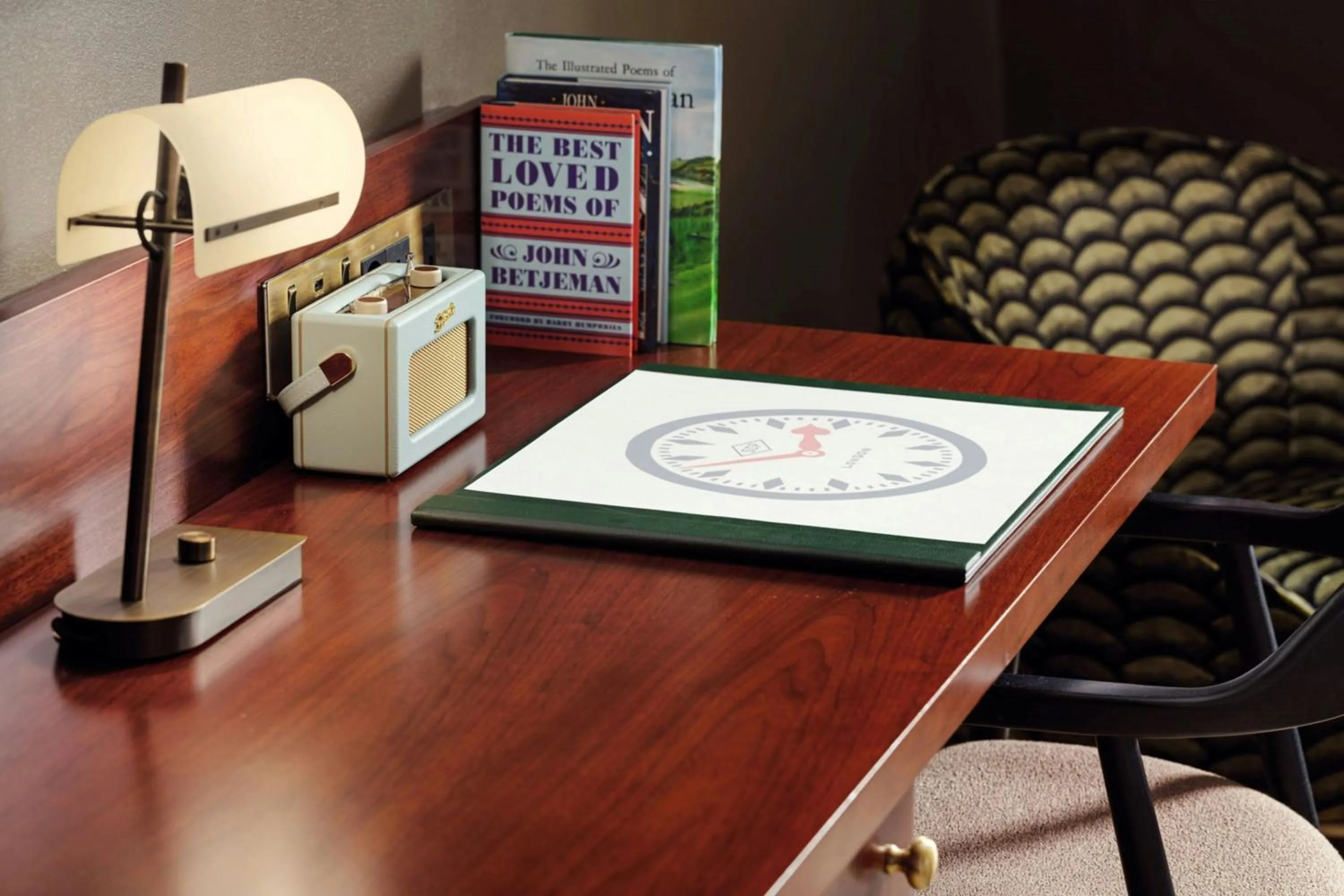 Photo of the whole room in St Pancras London, Autograph Collection