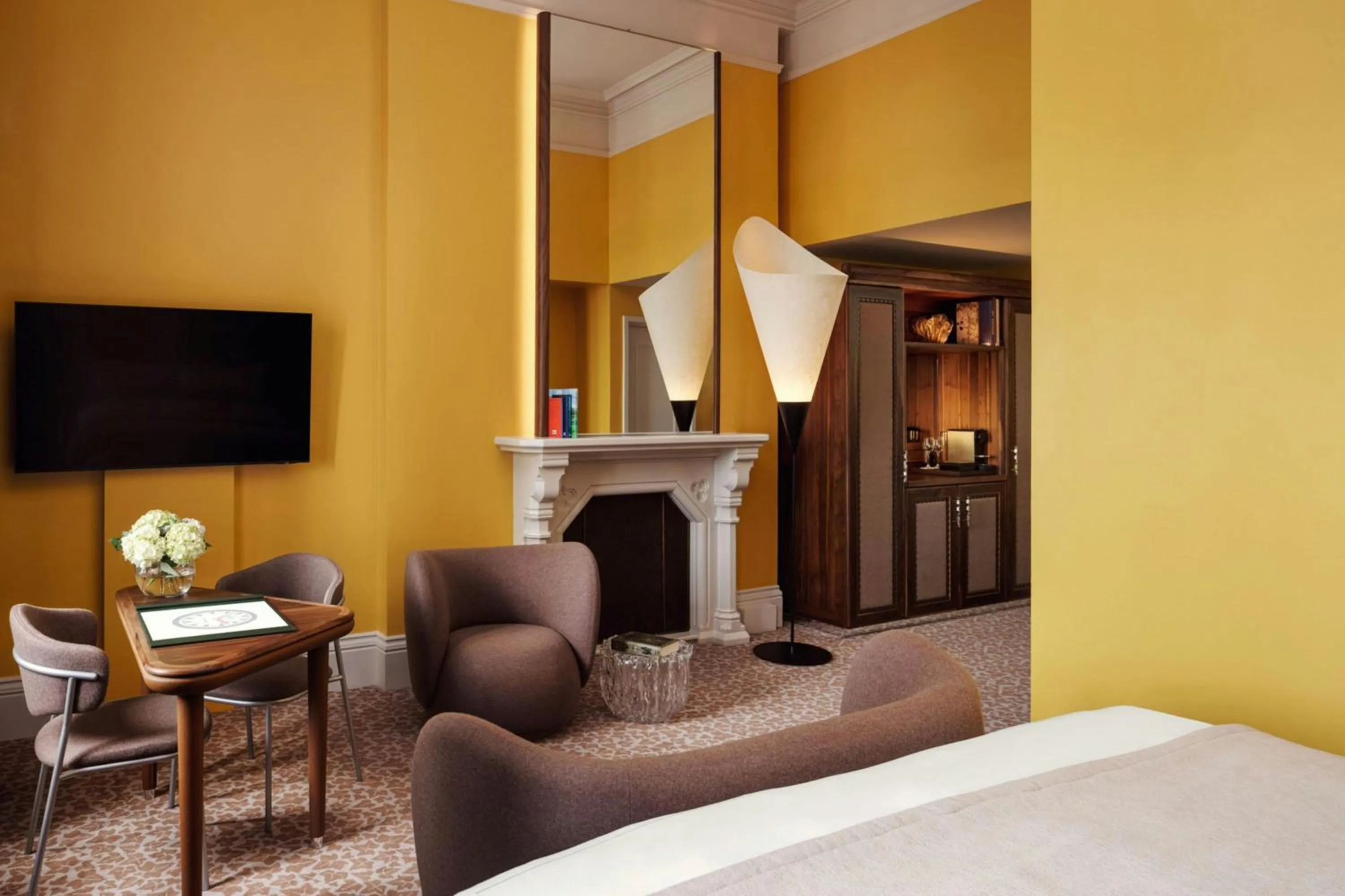 Bedroom, Bed in St Pancras London, Autograph Collection