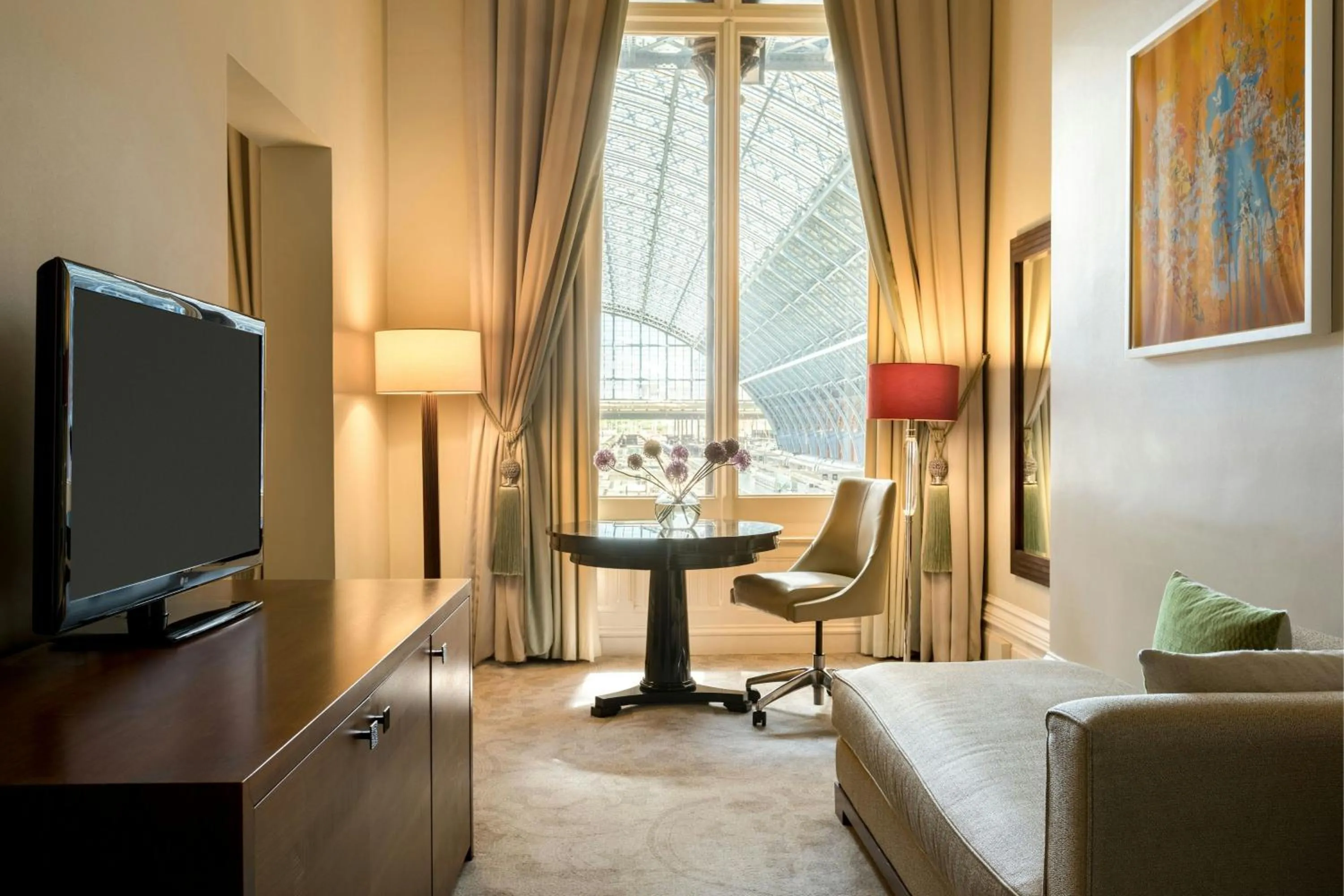 Bedroom, Bed in St Pancras London, Autograph Collection