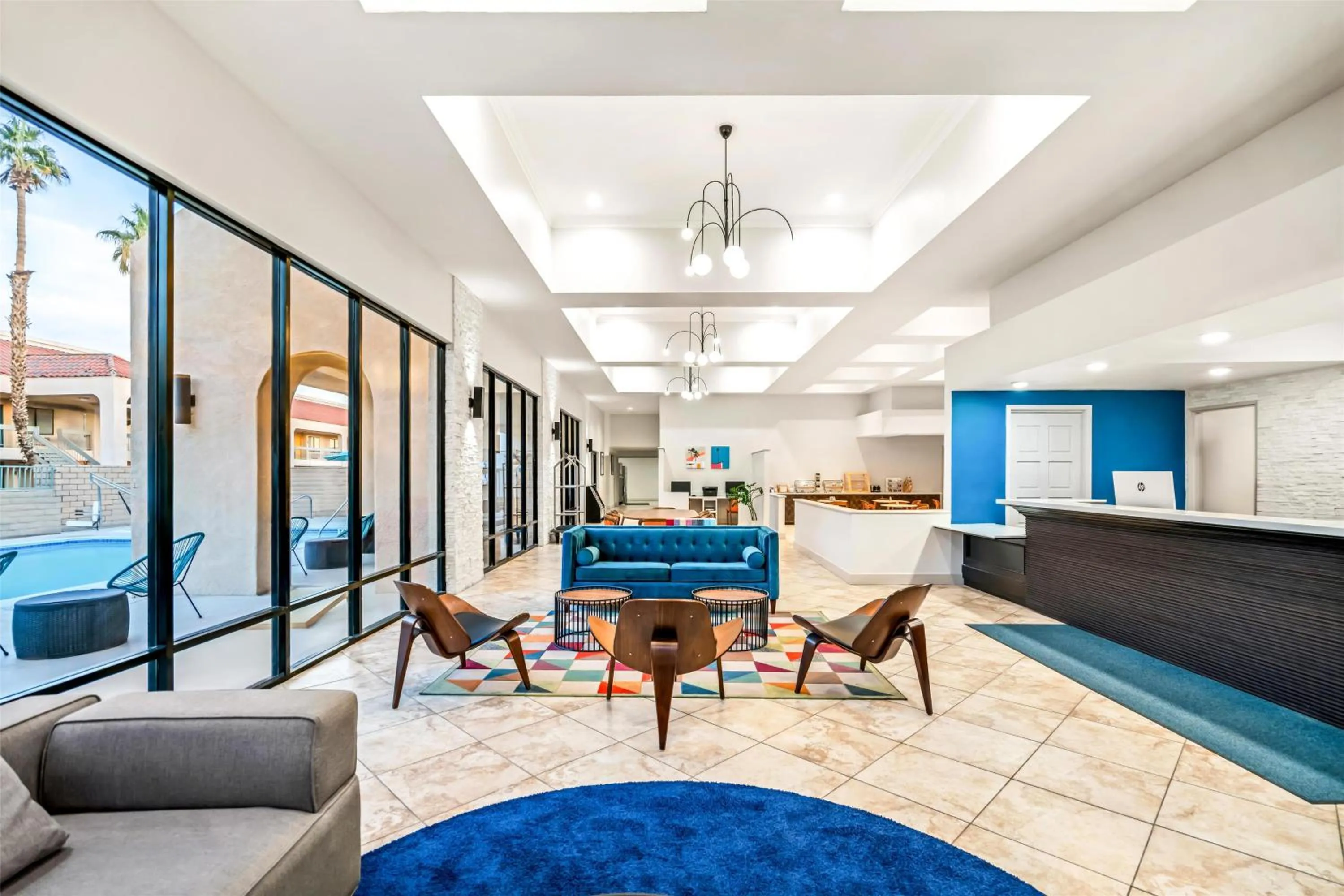 Lobby or reception in Signature Indio I-10 Coachella Valley by Sonesta