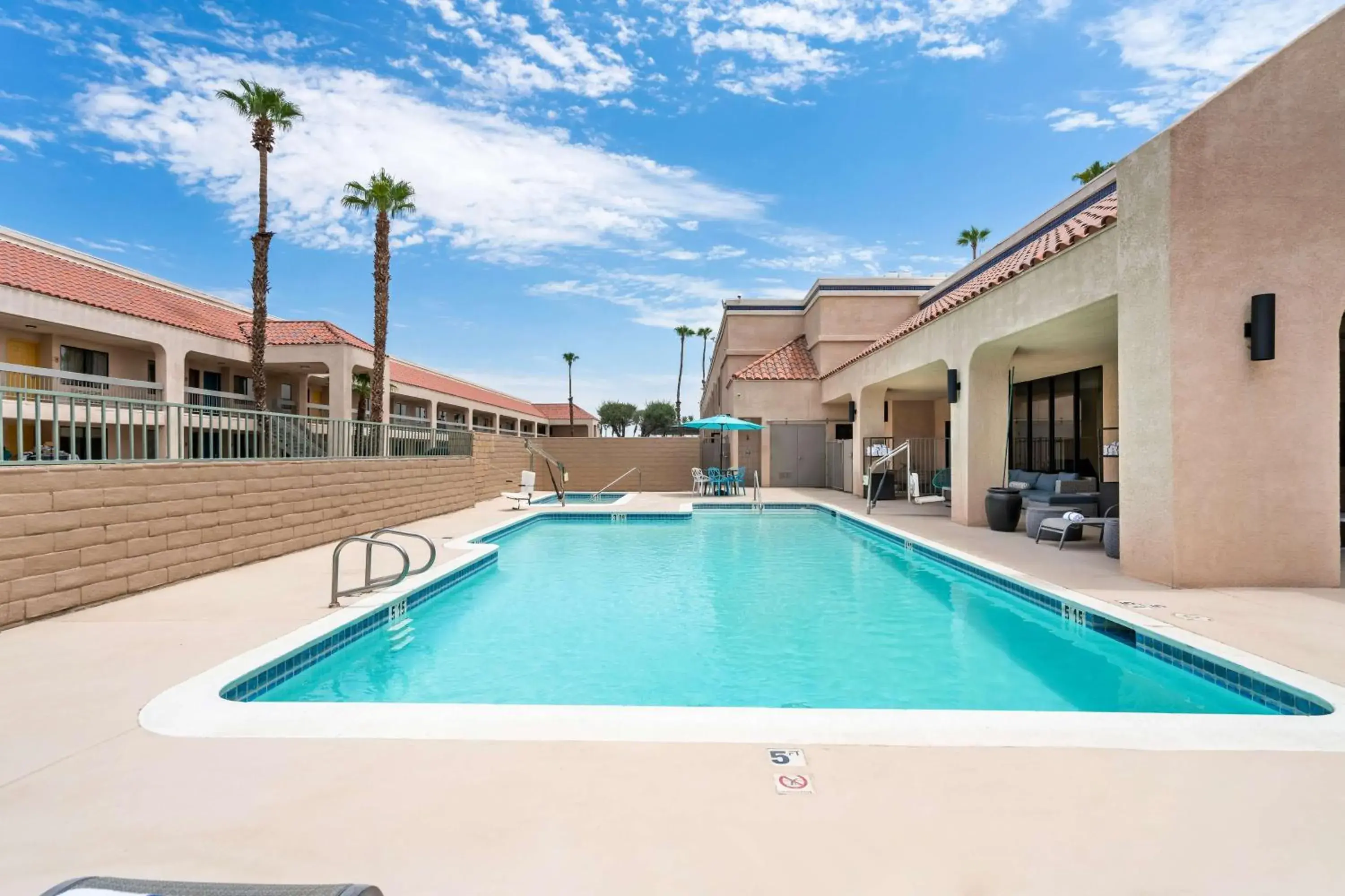 Pool view in Signature Indio I-10 Coachella Valley by Sonesta Pool view in Signature Indio I-10 Coachella Valley by Sonesta