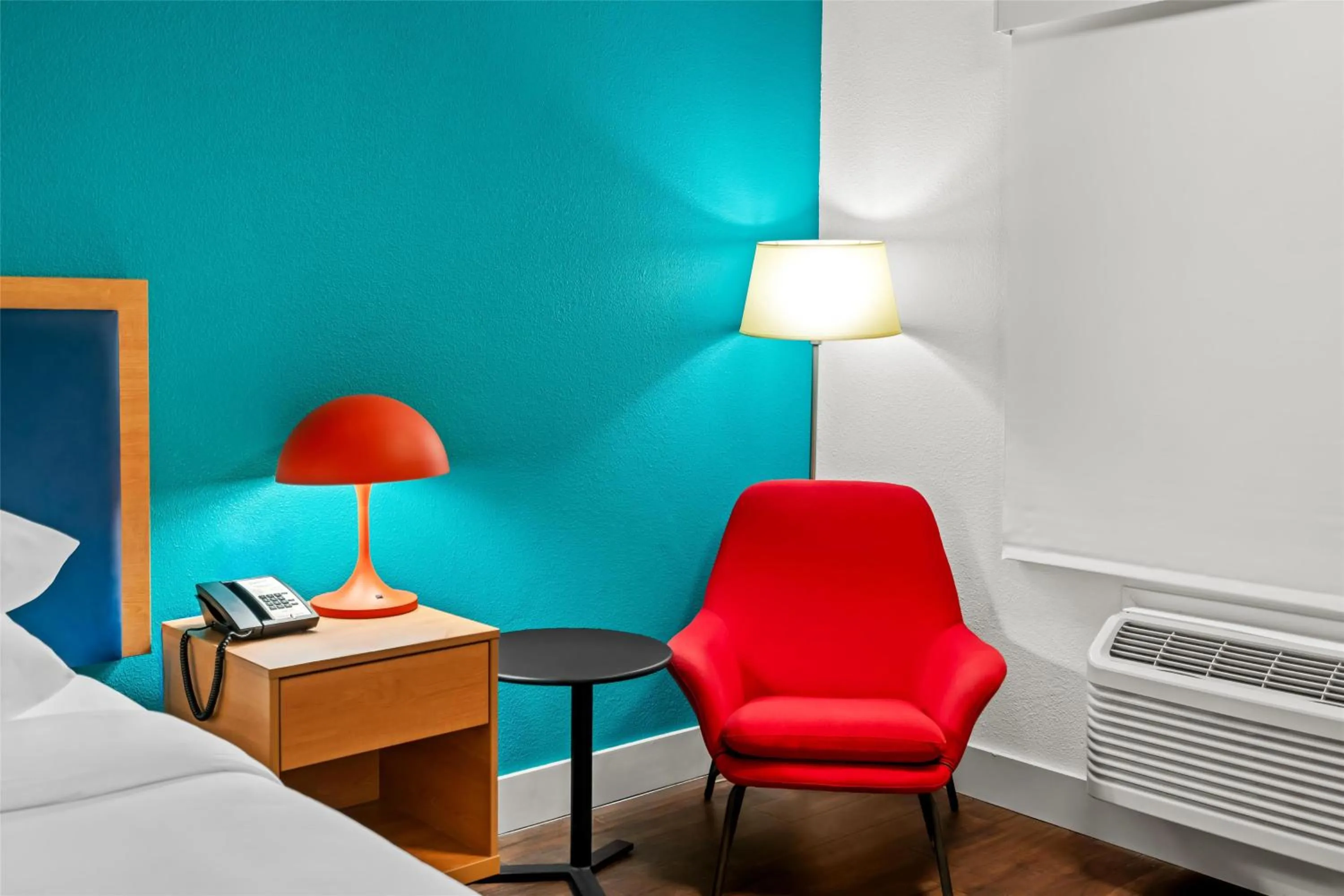 Bedroom, Bed in Signature Indio I-10 Coachella Valley by Sonesta