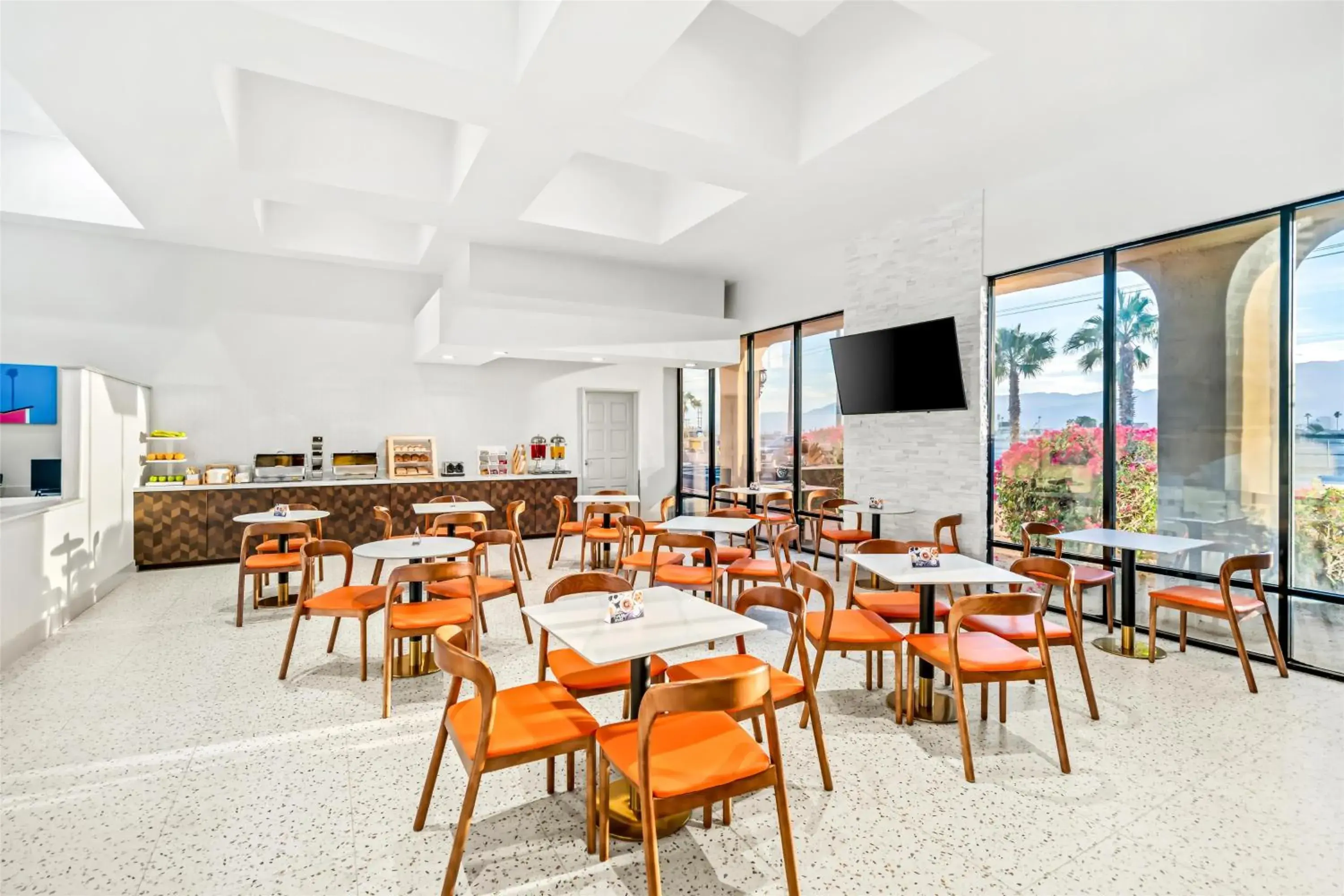 Restaurant/places to eat in Signature Indio I-10 Coachella Valley by Sonesta Restaurant/places to eat in Signature Indio I-10 Coachella Valley by Sonesta