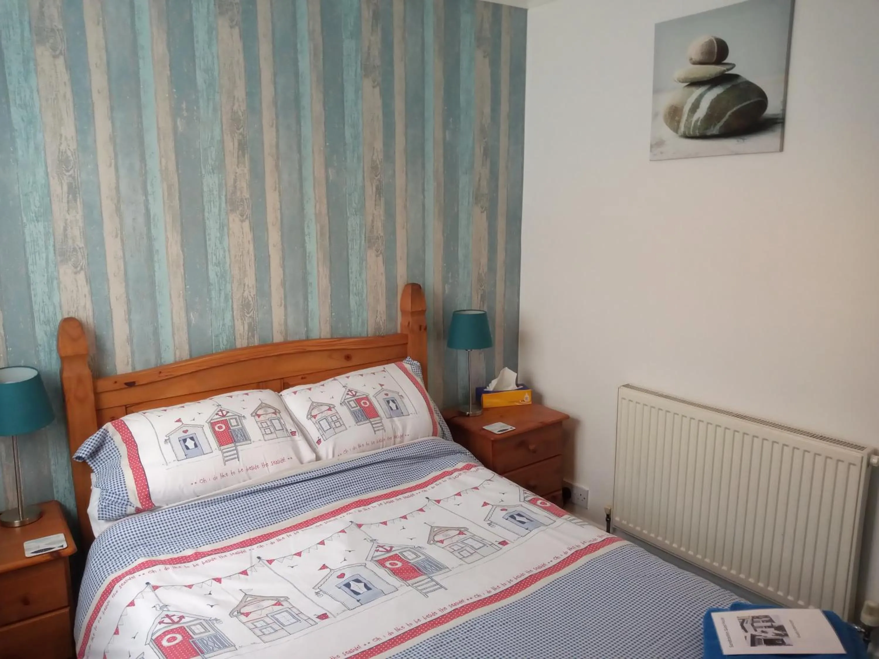 Bedroom, Bed in Sandcastles Guest House