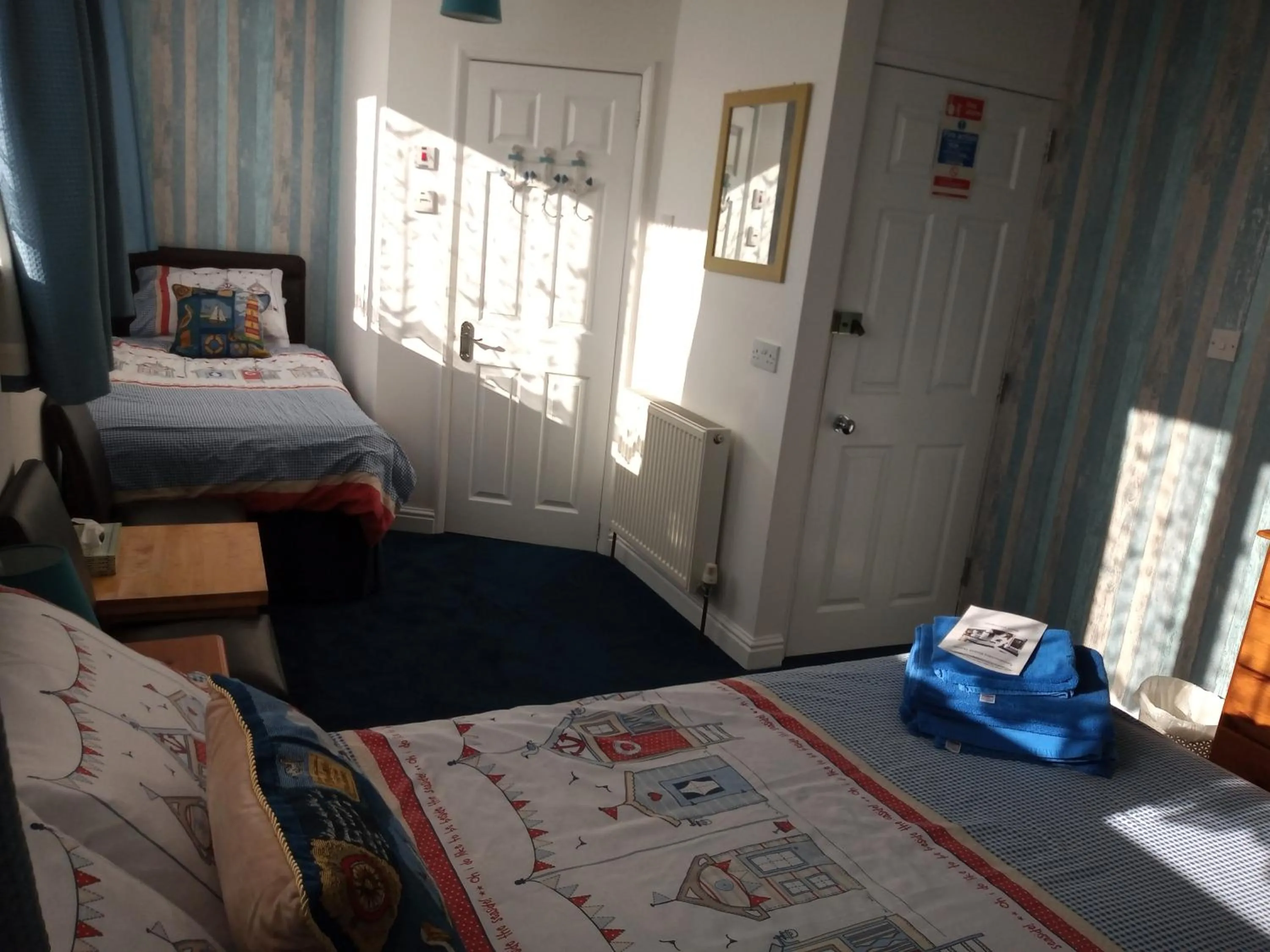 Photo of the whole room, Bed in Sandcastles Guest House