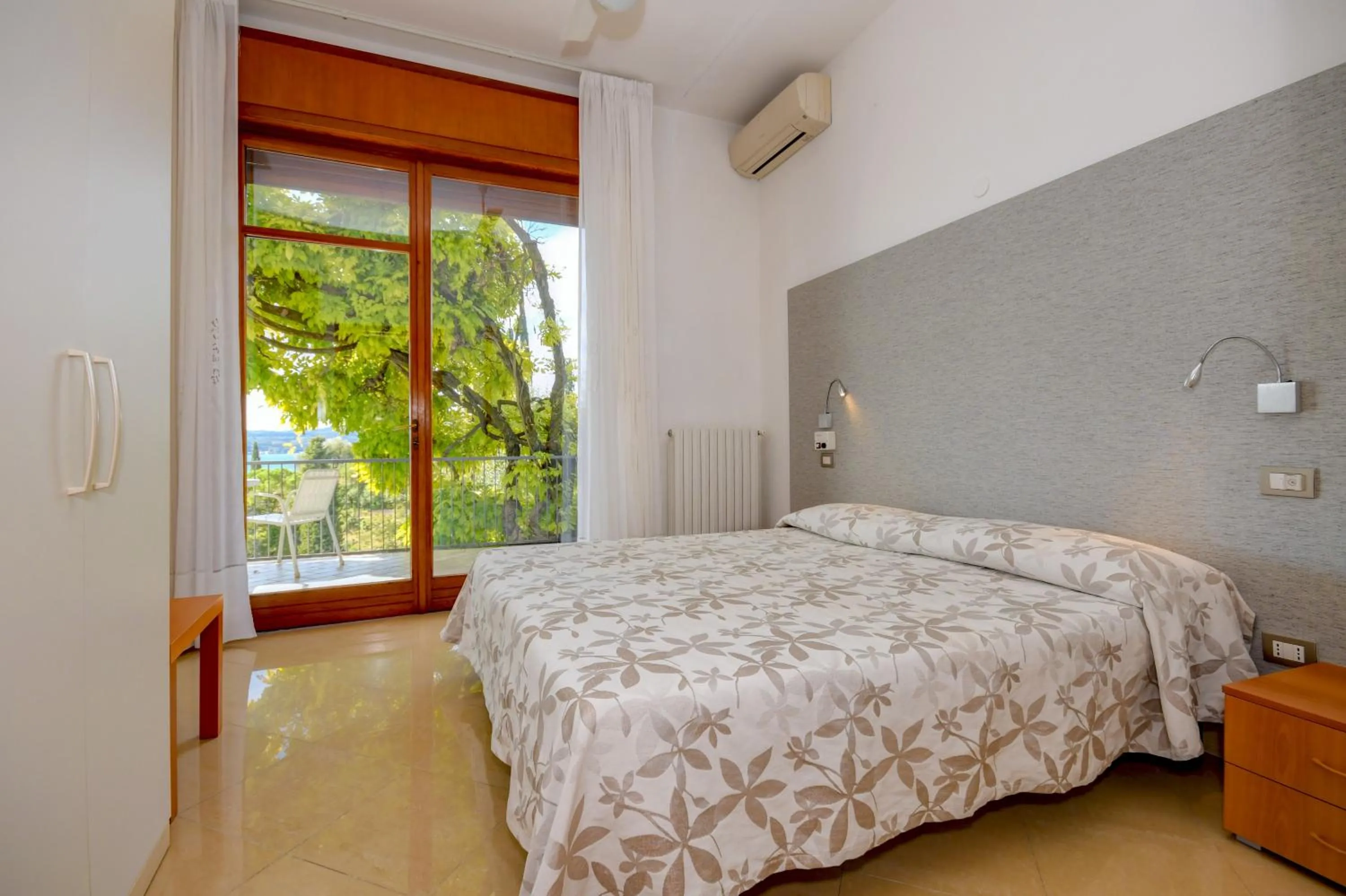 Bed in La Villa Fasano