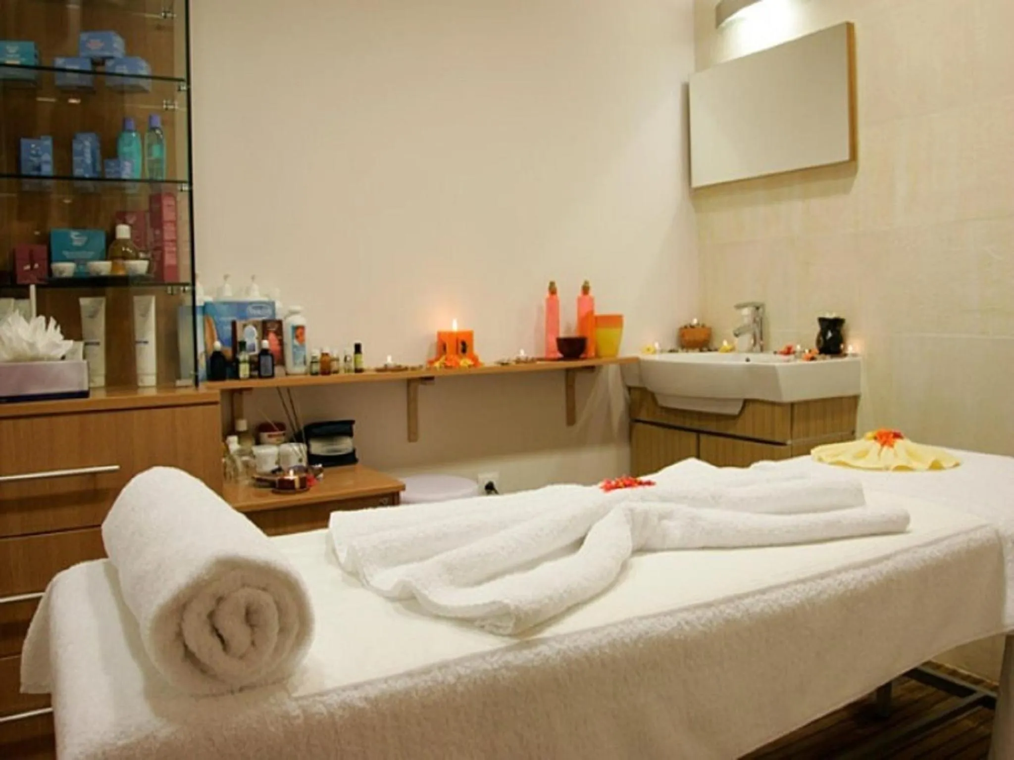 Massage in The Lodge Hotel