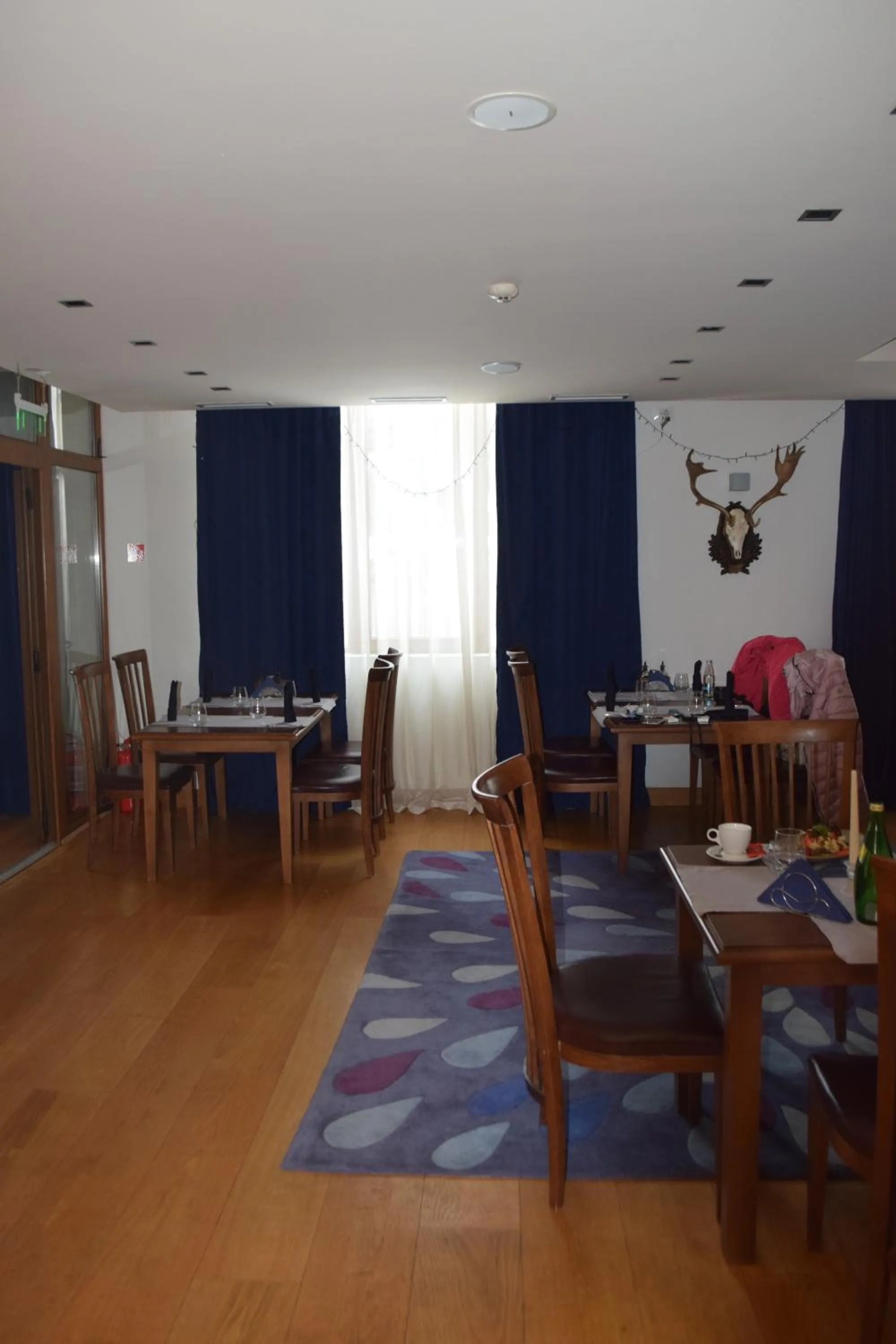 Restaurant/places to eat in The Lodge Hotel