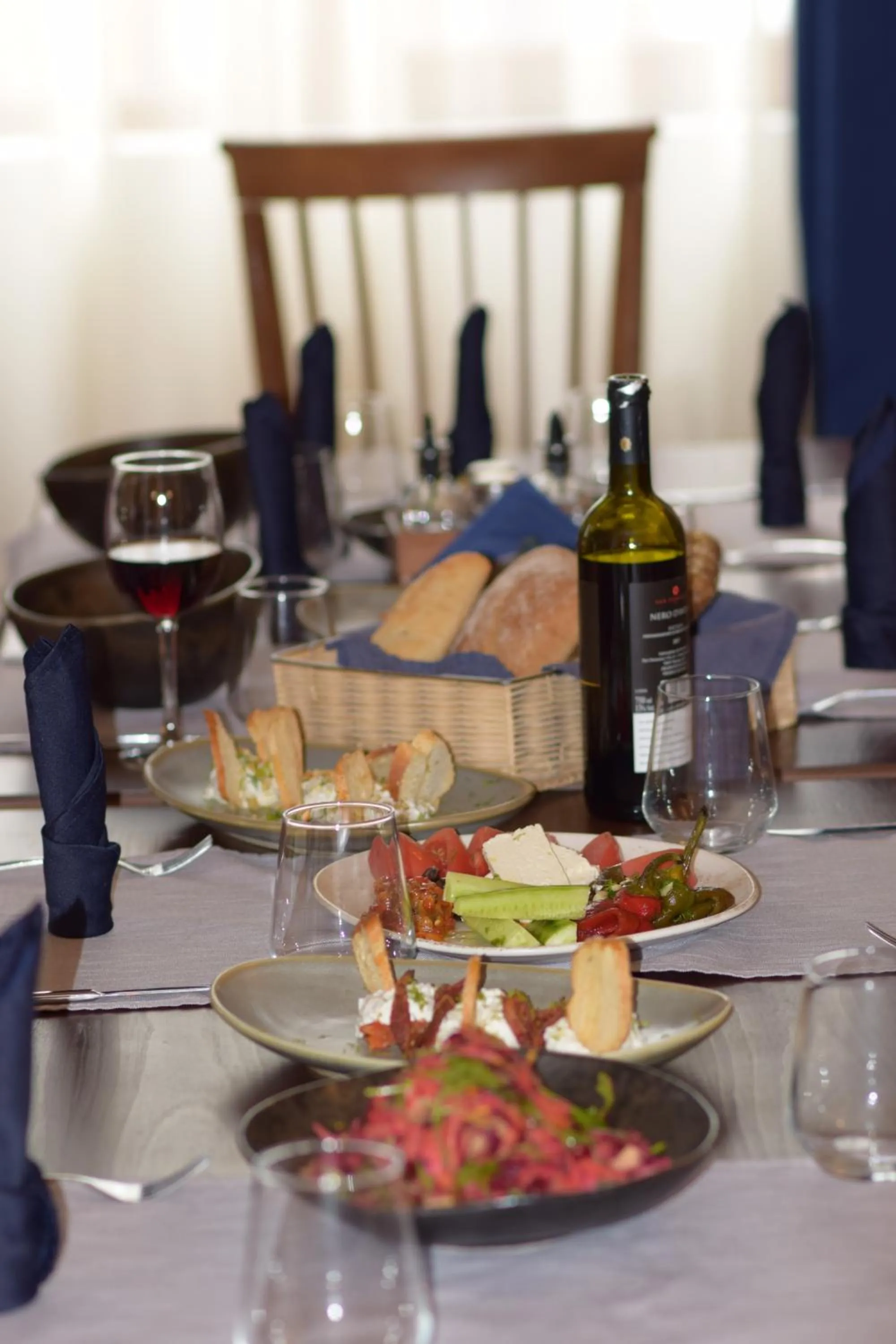 Restaurant/places to eat in The Lodge Hotel