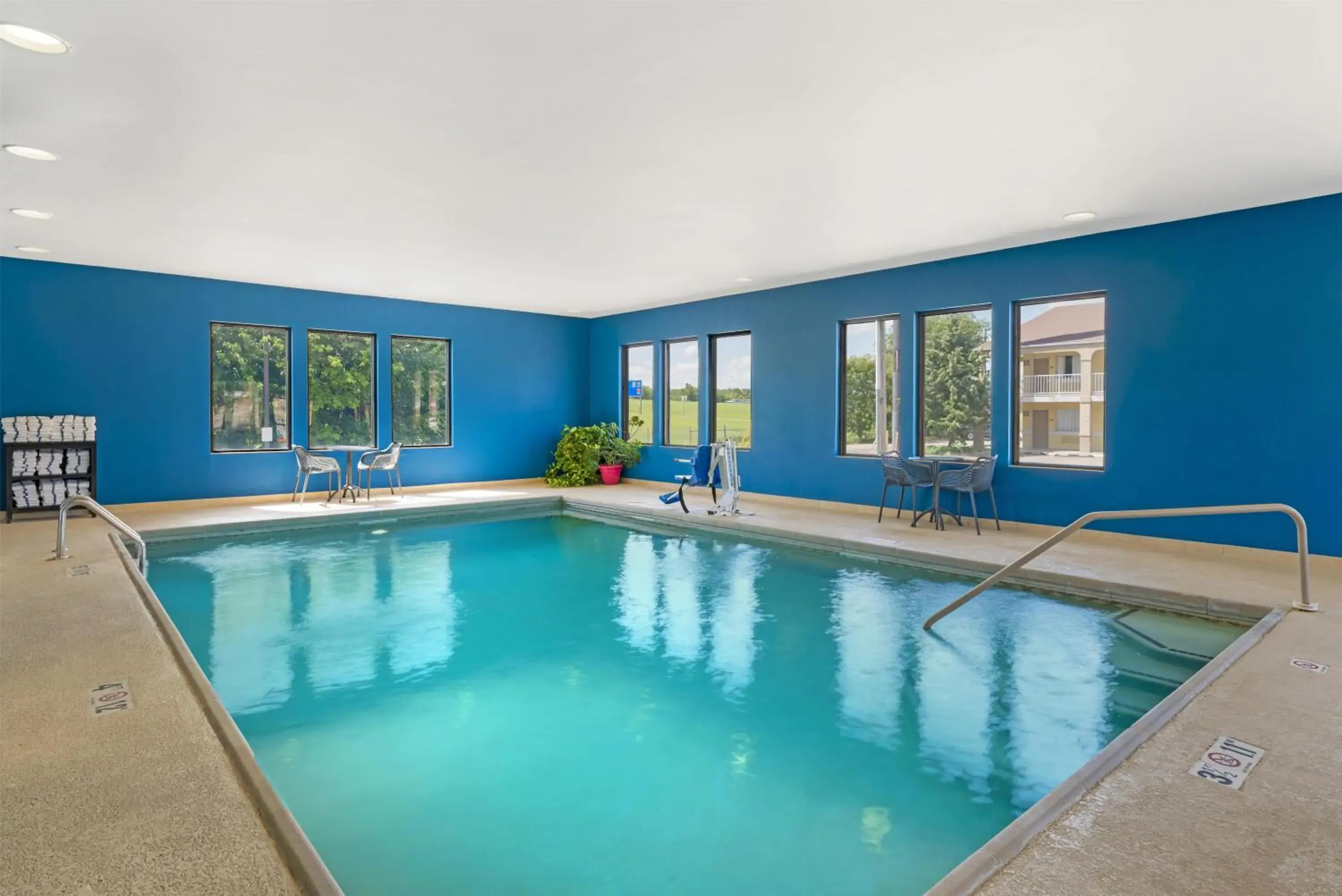 Pool view in Hampton Inn Junction City Pool view in Hampton Inn Junction City