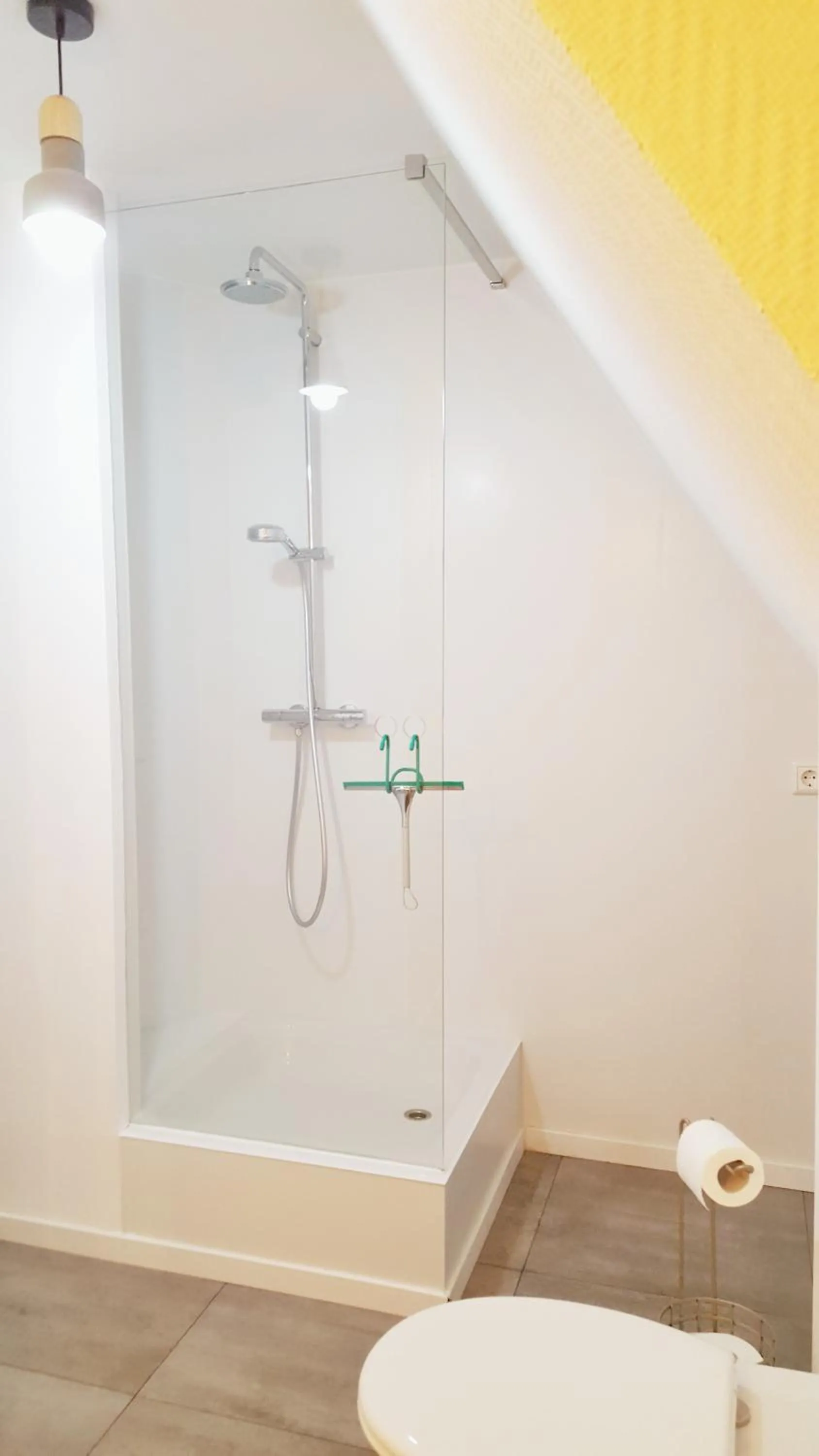 Shower in Bremen Apartments Nath Schnoor