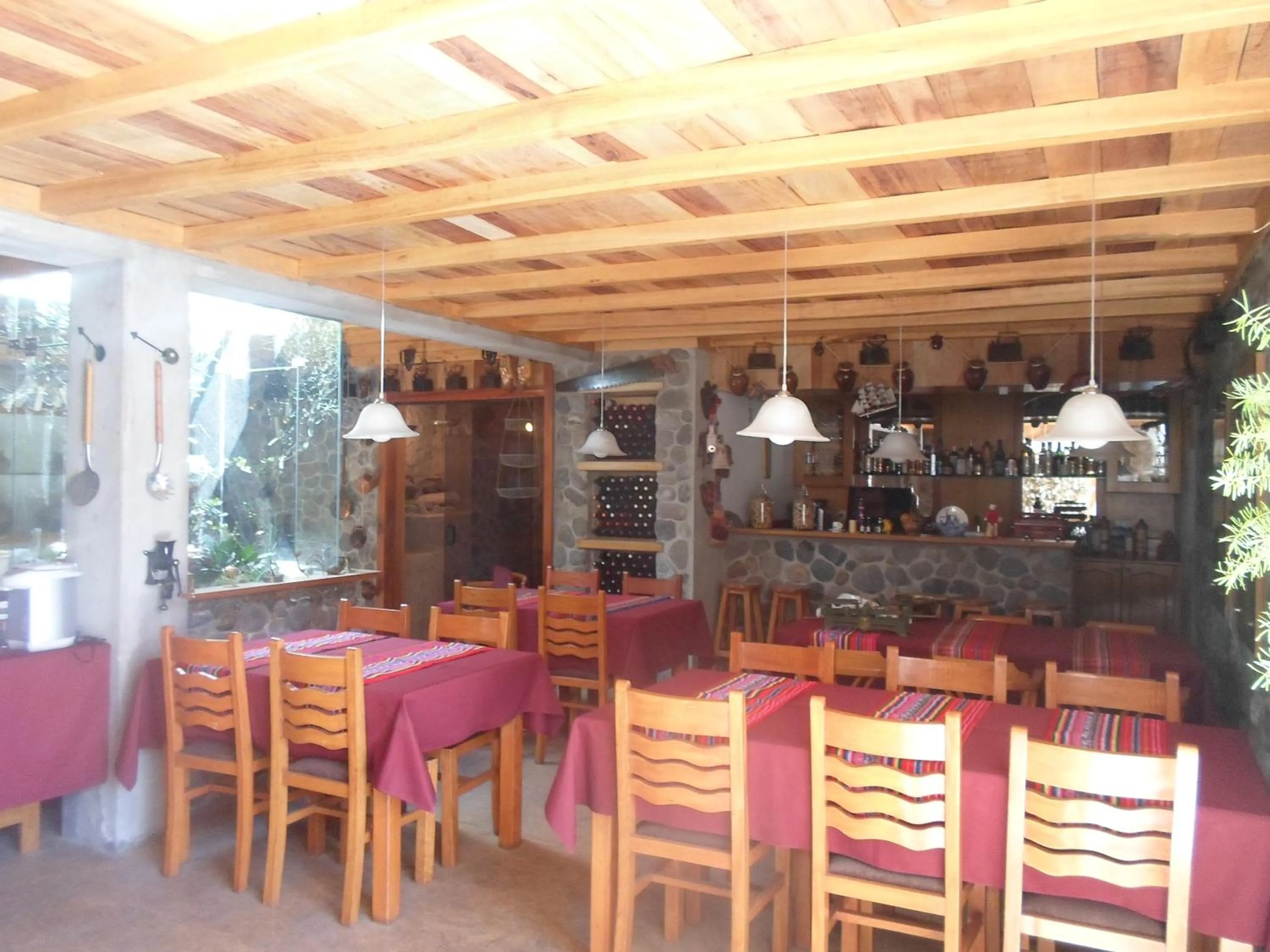 Restaurant/places to eat in Posada El Castillo