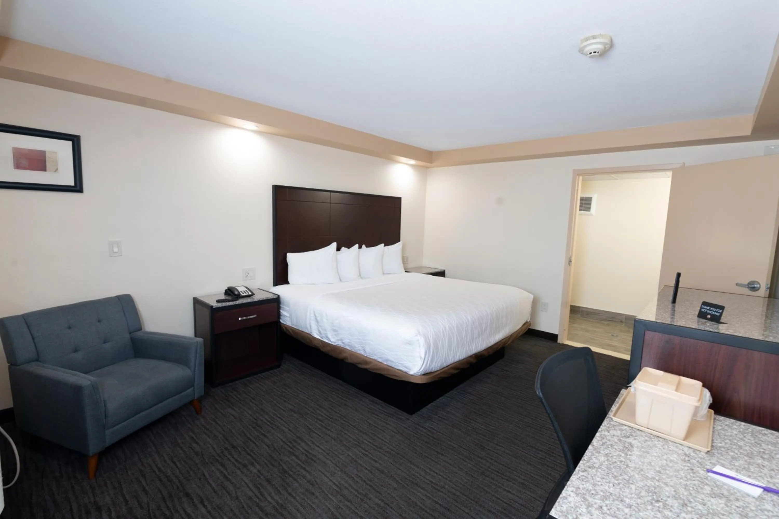 Bed in Knights Inn South Amboy