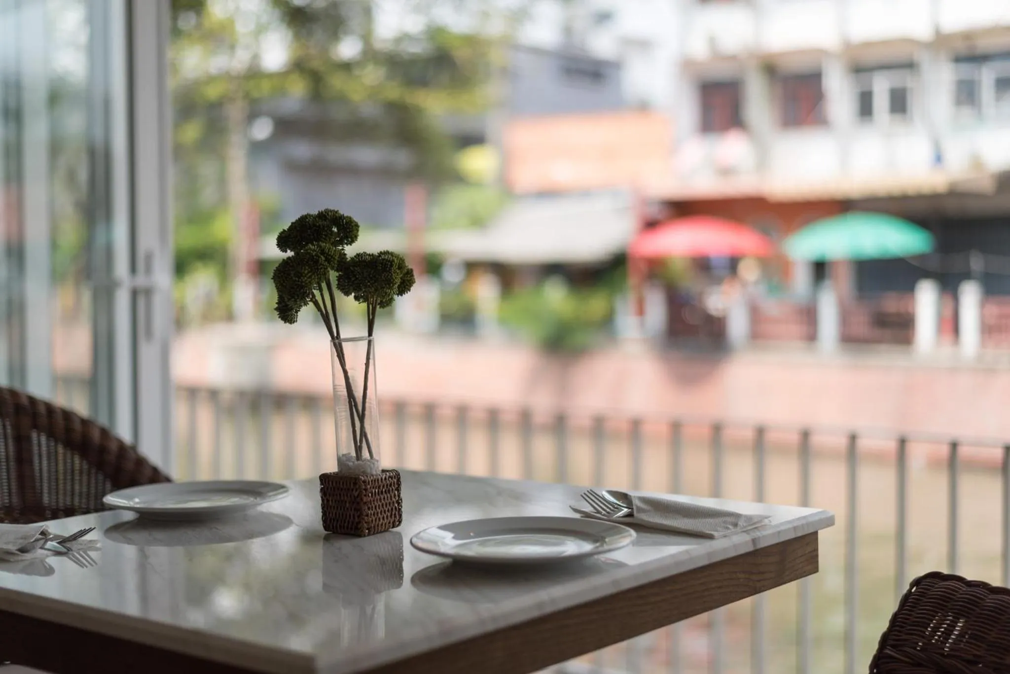 Restaurant/places to eat in Casa Vimaya Riverside