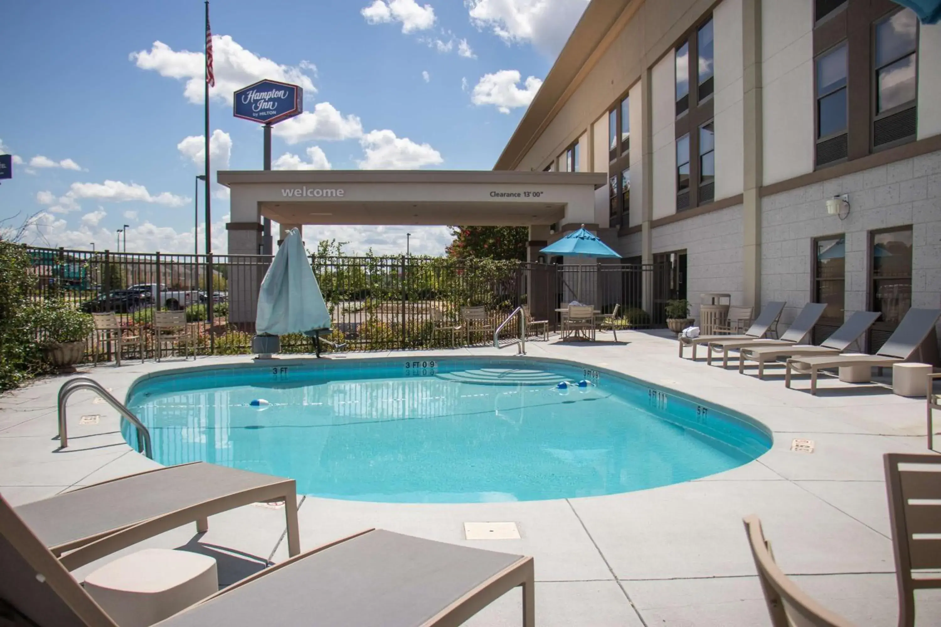 Pool view in Hampton Inn Tuscaloosa - East Pool view in Hampton Inn Tuscaloosa - East