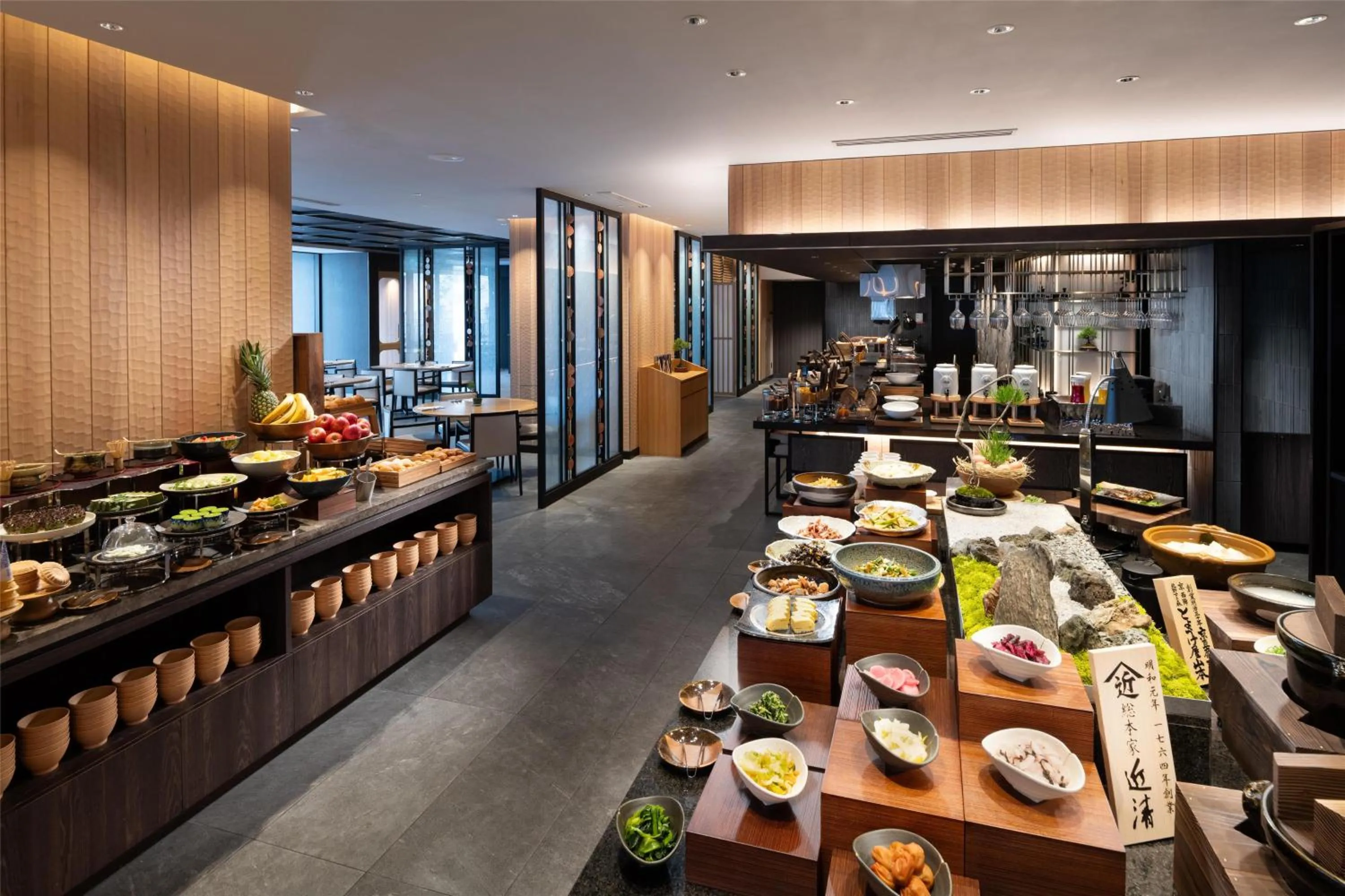 Restaurant/places to eat in DoubleTree by Hilton Kyoto Station