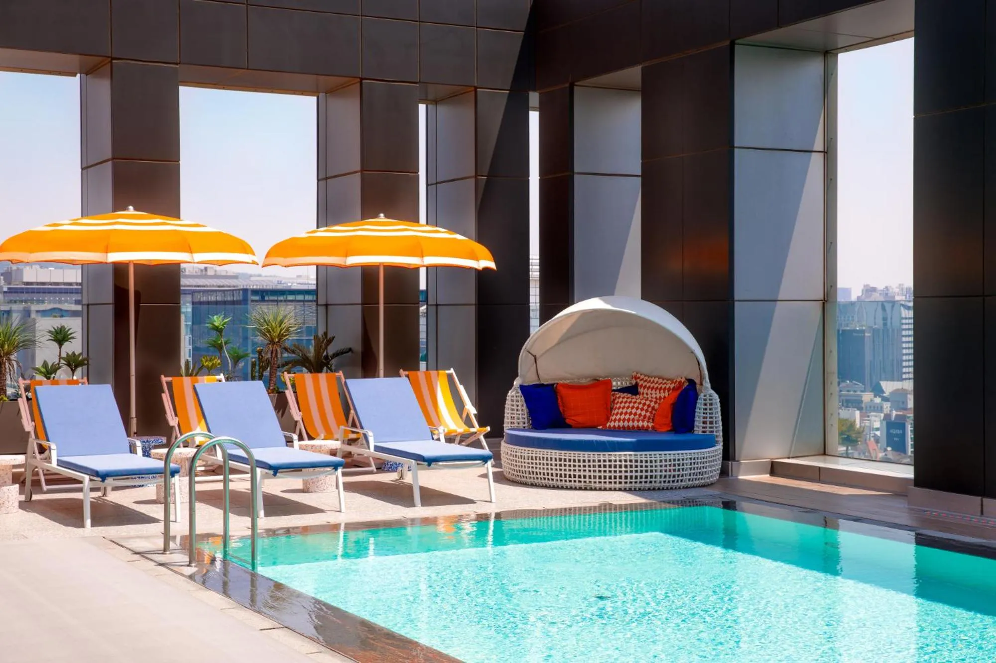 Swimming pool in L7 HONGDAE by LOTTE HOTELS