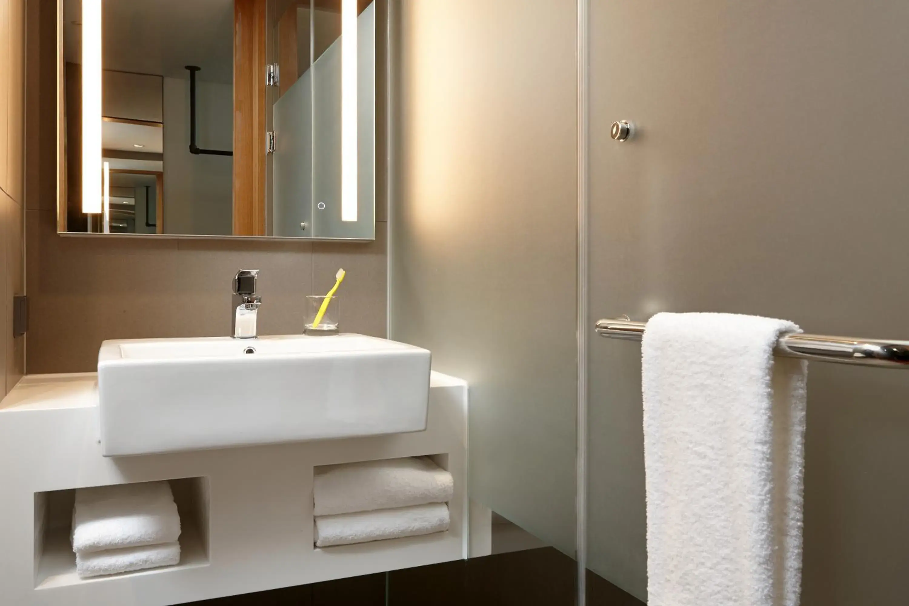 Bathroom in L7 Hongdae Bathroom in L7 Hongdae