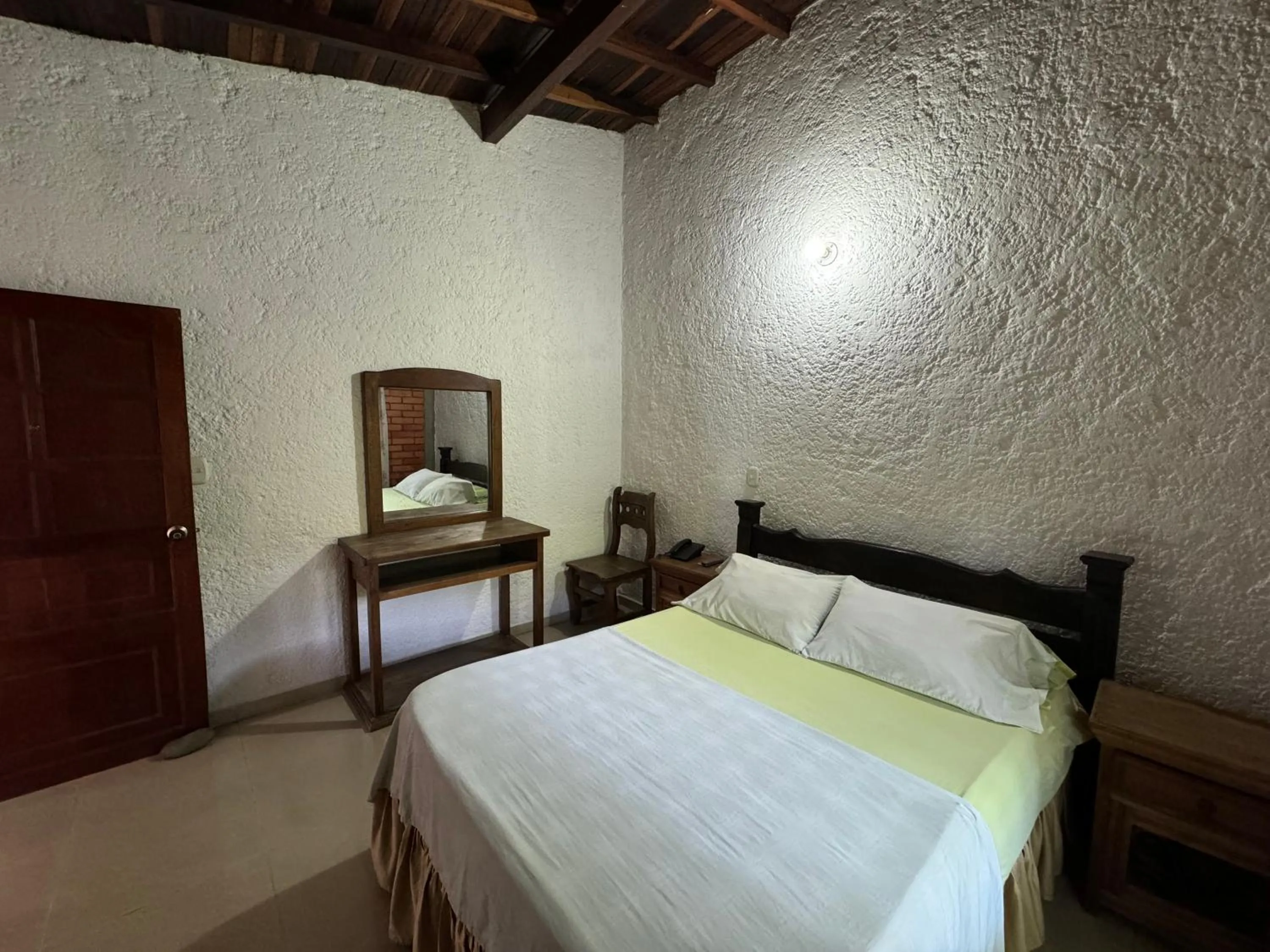 Photo of the whole room, Bed in Hotel Campestre UMPALÁ