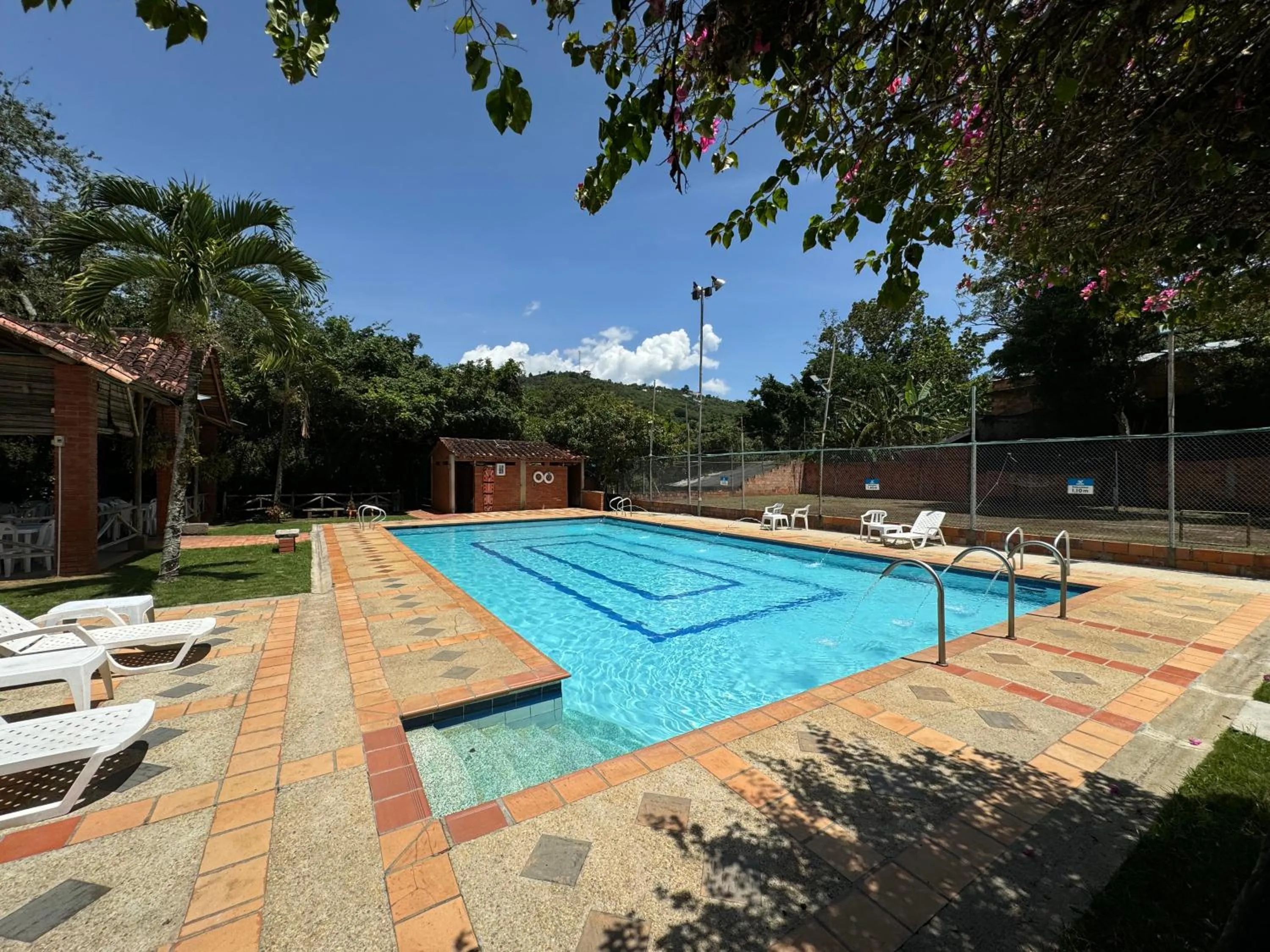Pool view in Hotel Campestre UMPALÁ