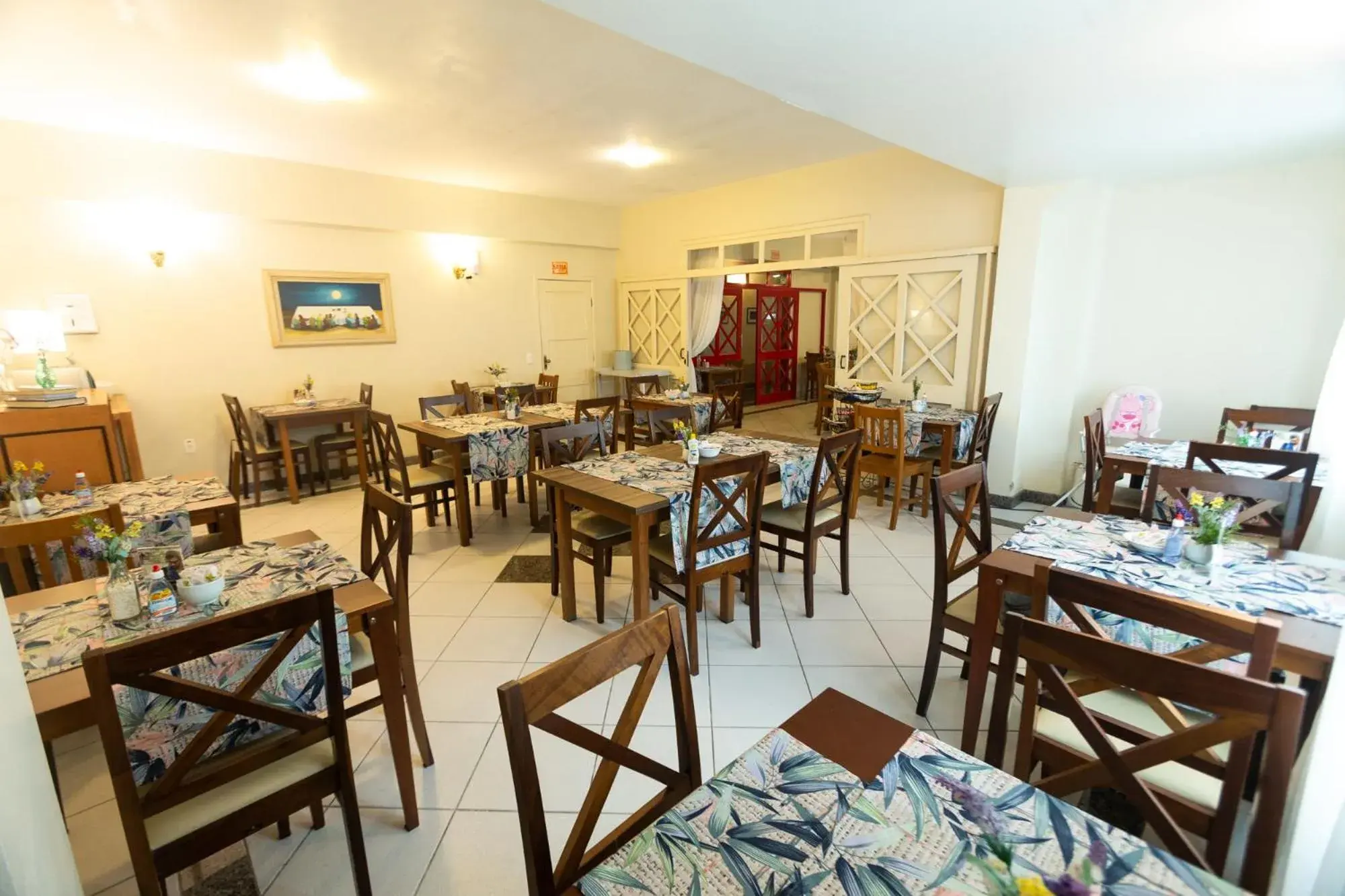 Restaurant/places to eat in Bristol Sabrina Hotel de Charme Joinville Restaurant/places to eat in Bristol Sabrina Hotel de Charme Joinville