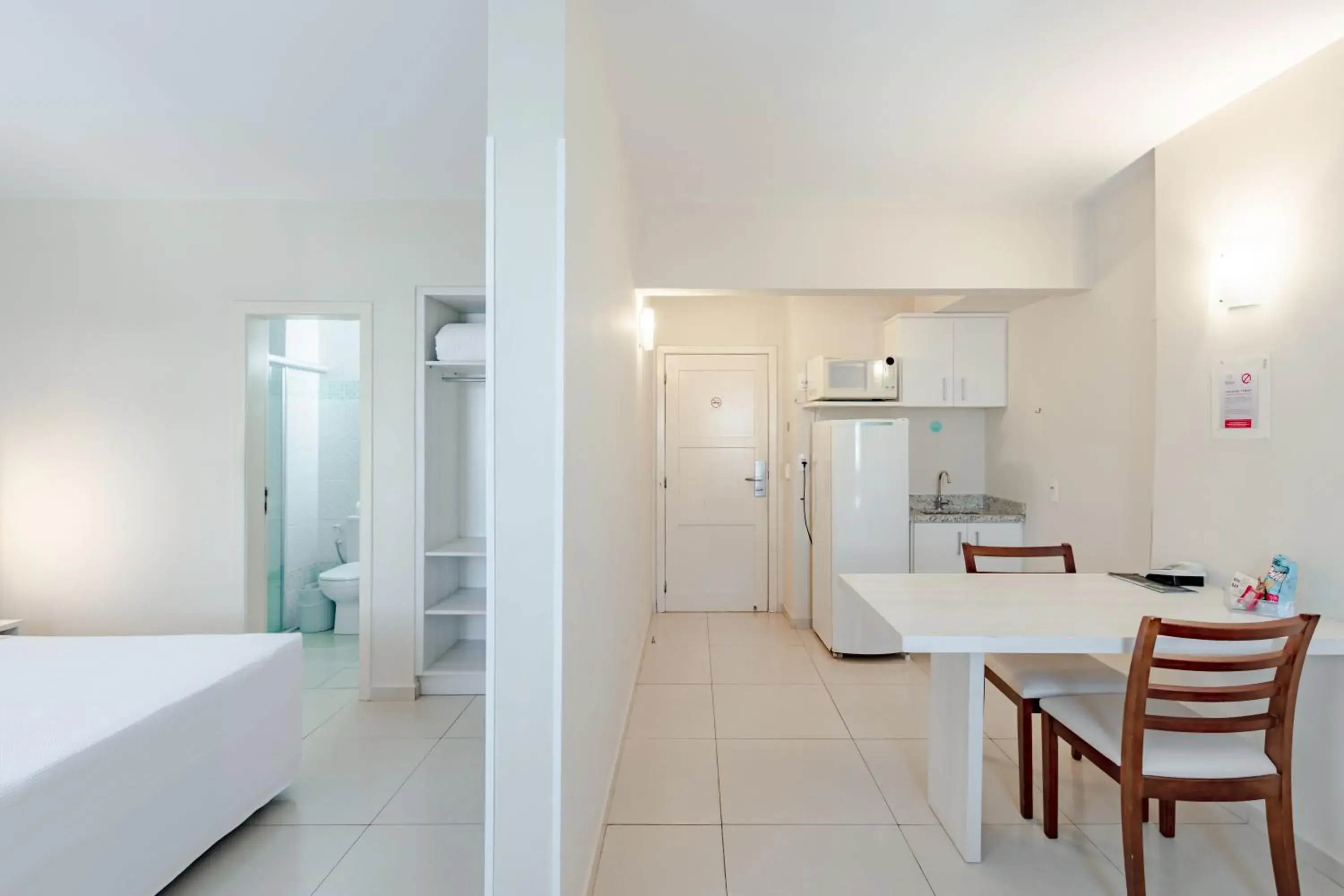 Photo of the whole room in Bristol Sabrina Hotel de Charme Joinville Photo of the whole room in Bristol Sabrina Hotel de Charme Joinville