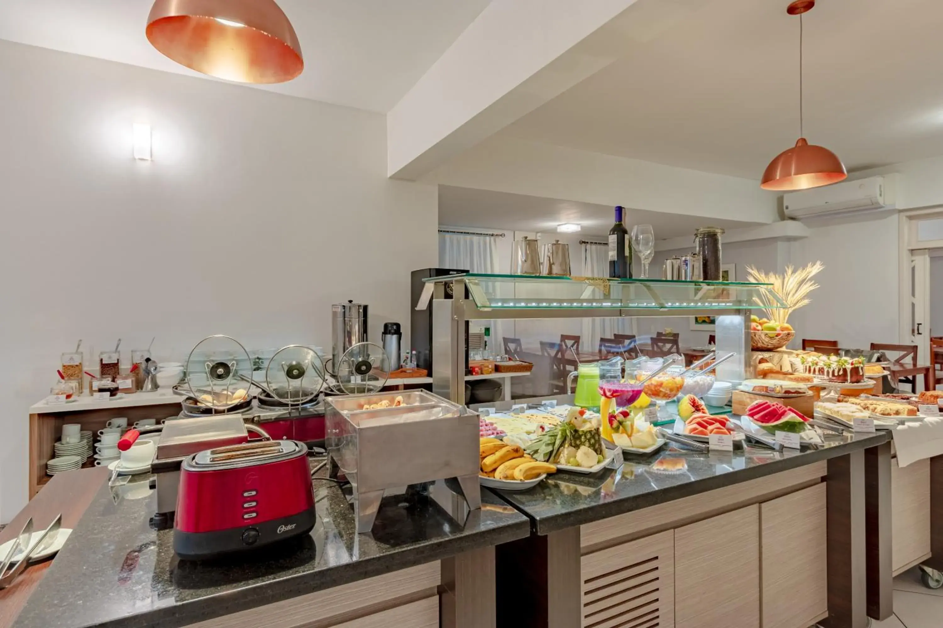 Breakfast in Bristol Sabrina Hotel de Charme Joinville Breakfast in Bristol Sabrina Hotel de Charme Joinville