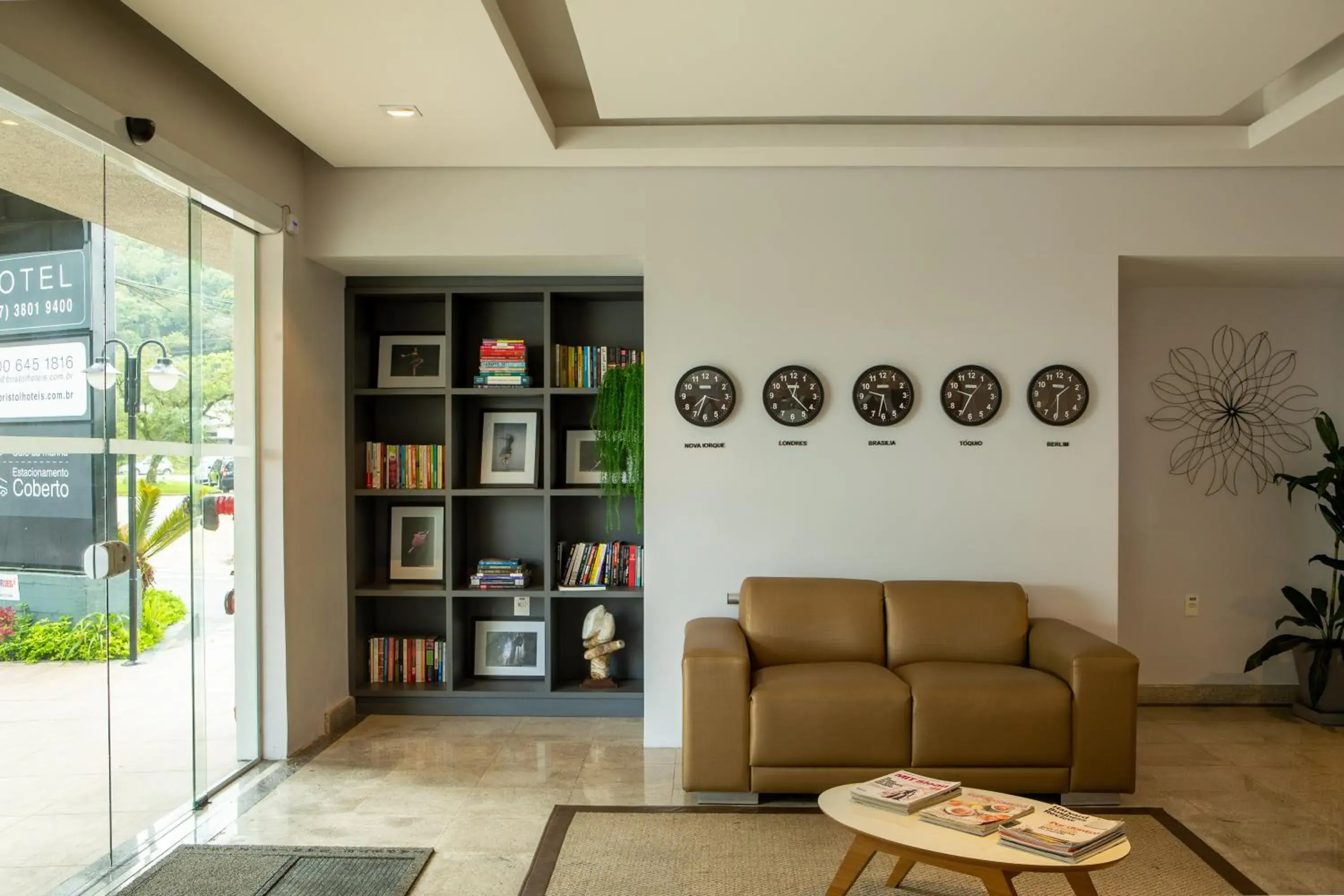 Lobby or reception in Bristol Sabrina Hotel de Charme Joinville Lobby or reception in Bristol Sabrina Hotel de Charme Joinville