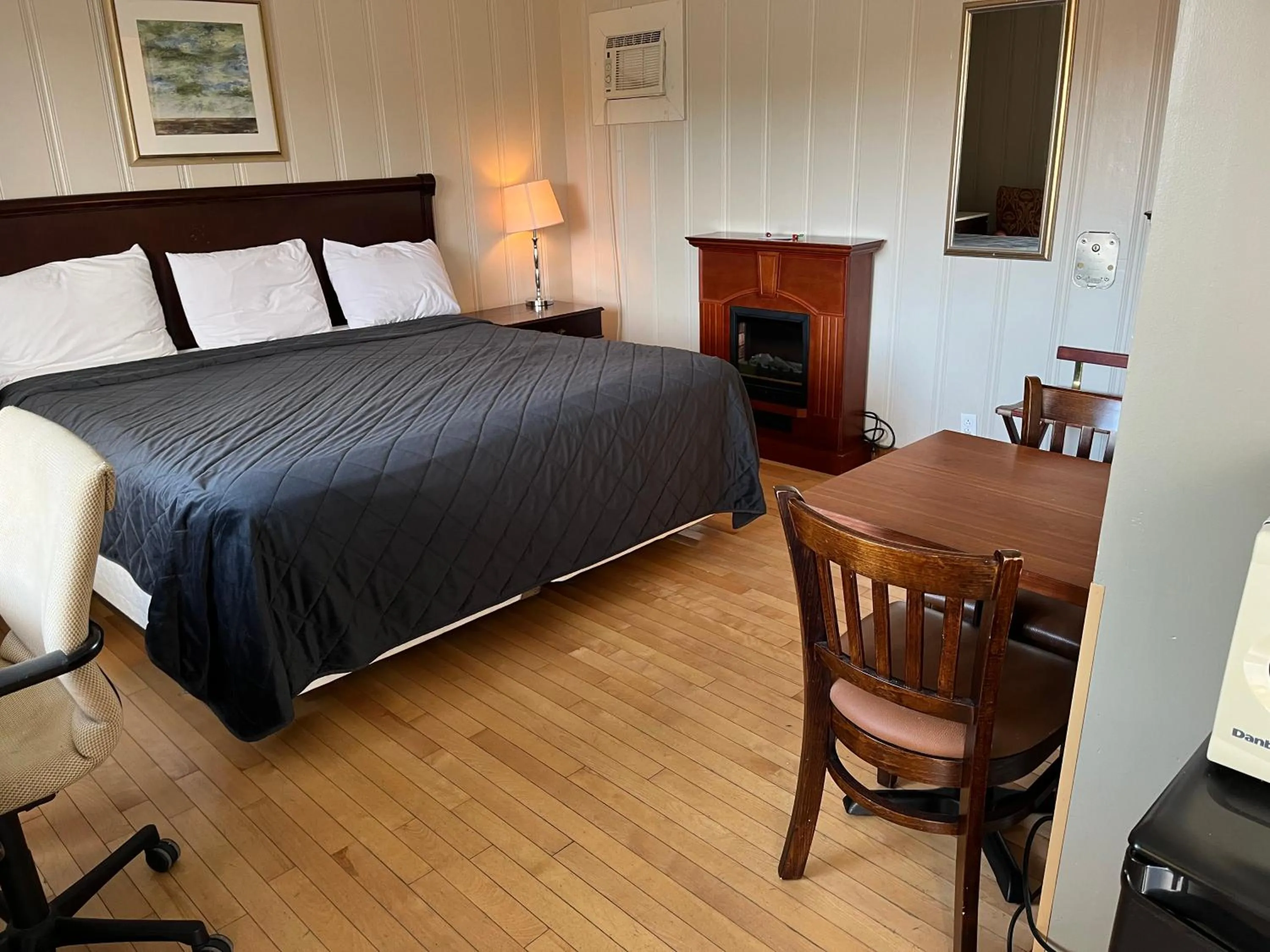 Bed in Motel Clair Mont