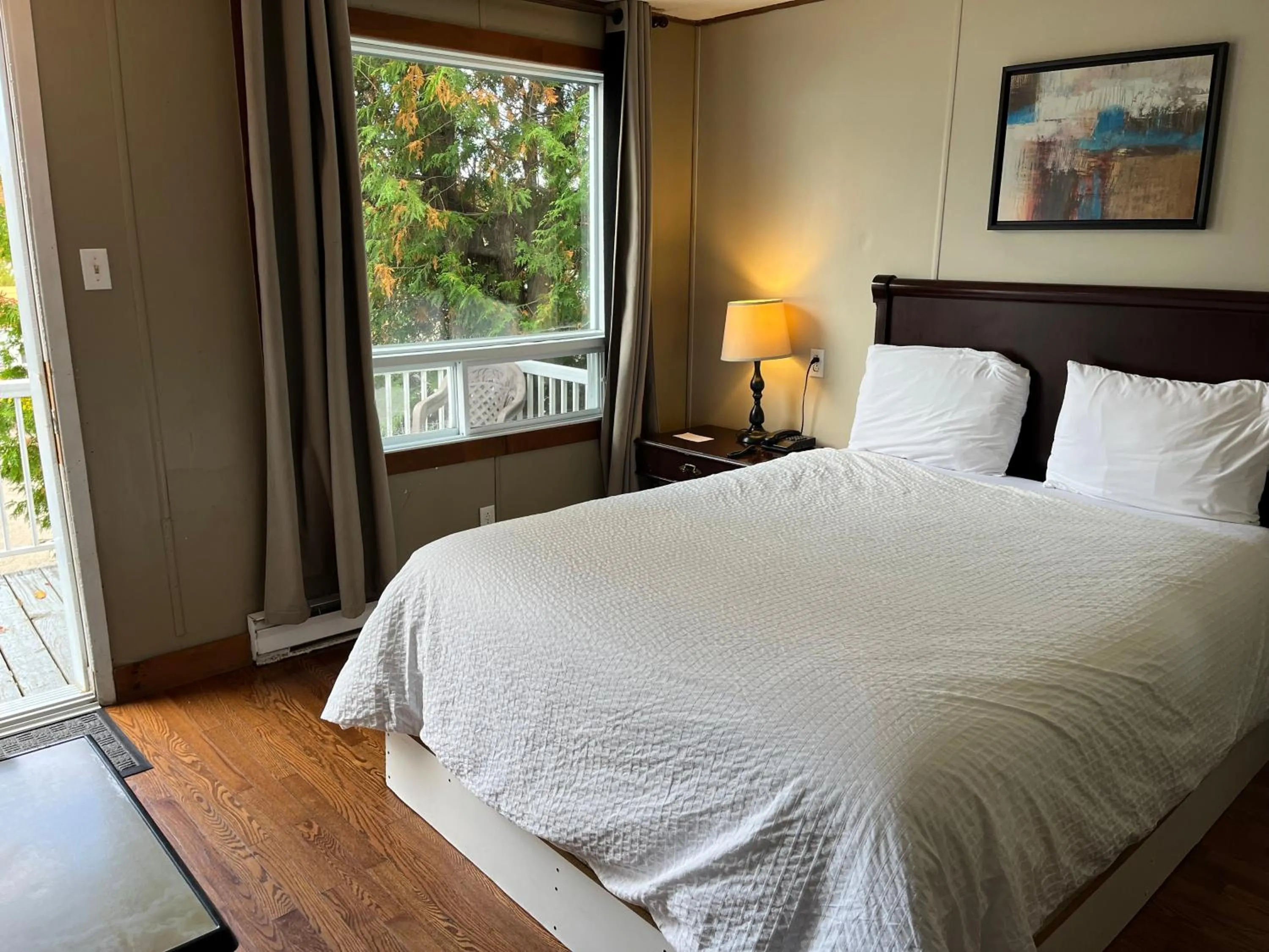 Bed in Motel Clair Mont