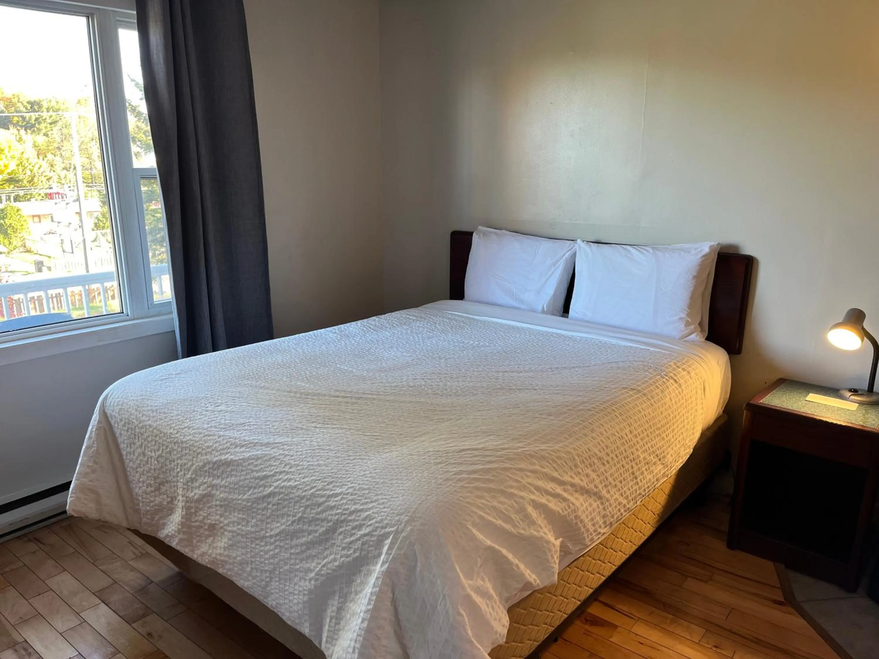 Bed in Motel Clair Mont