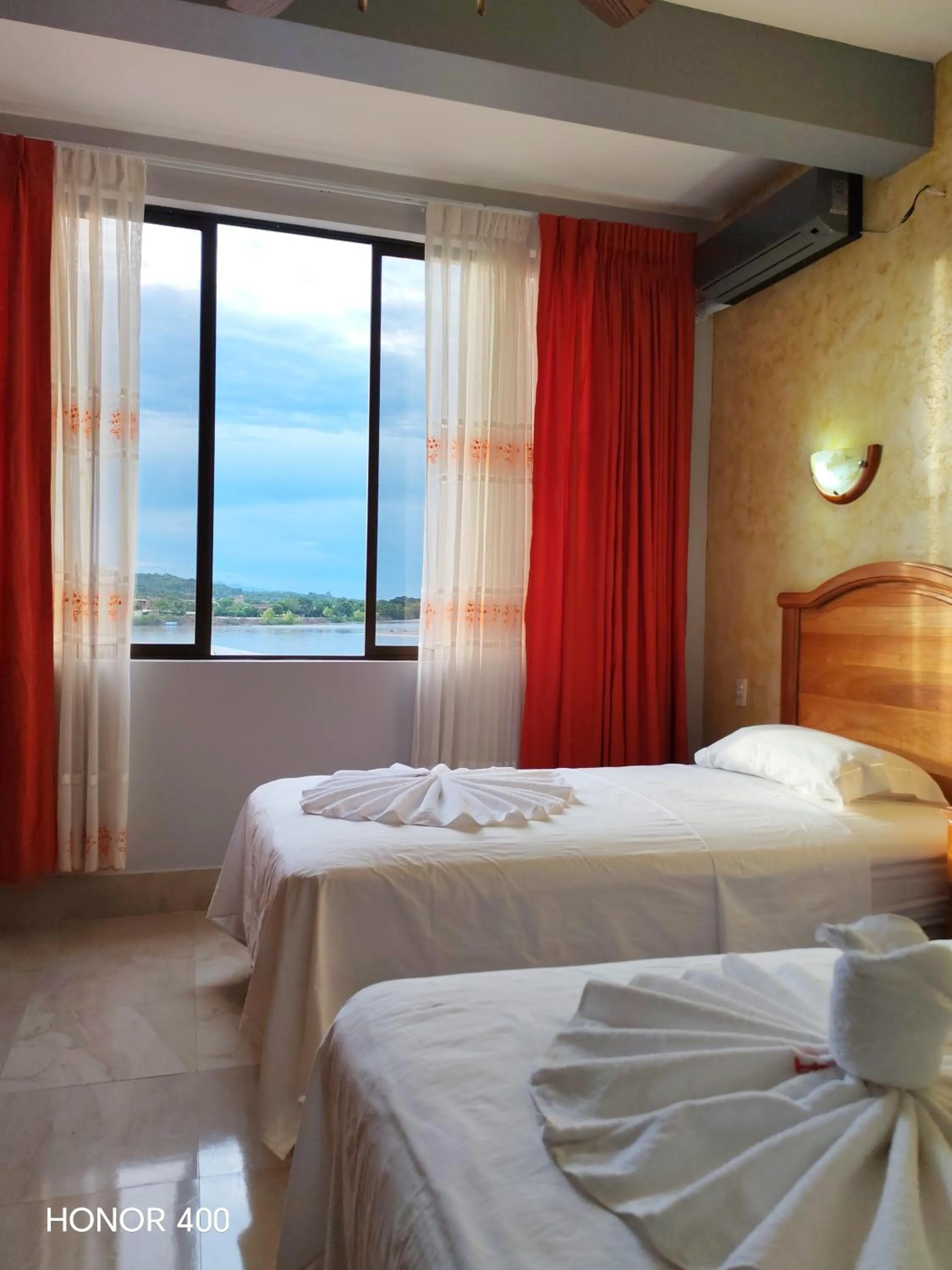 Property building, Bed in Hotel Pampa & Selva