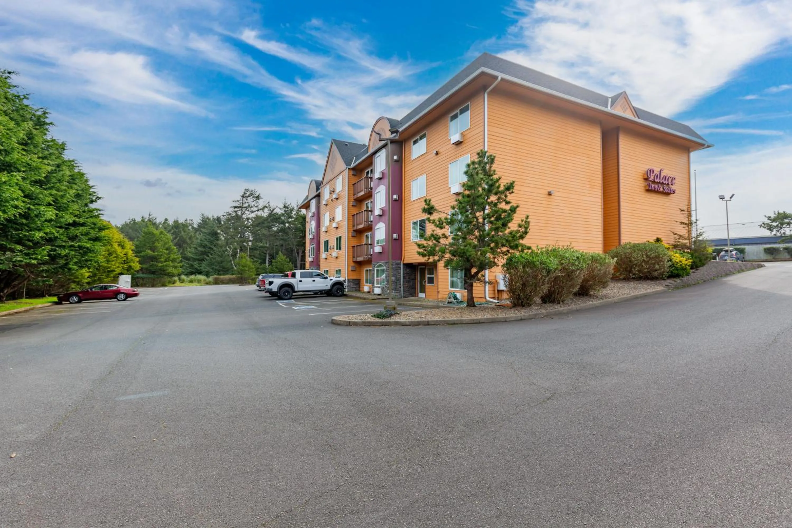 Palace Inn & Suites