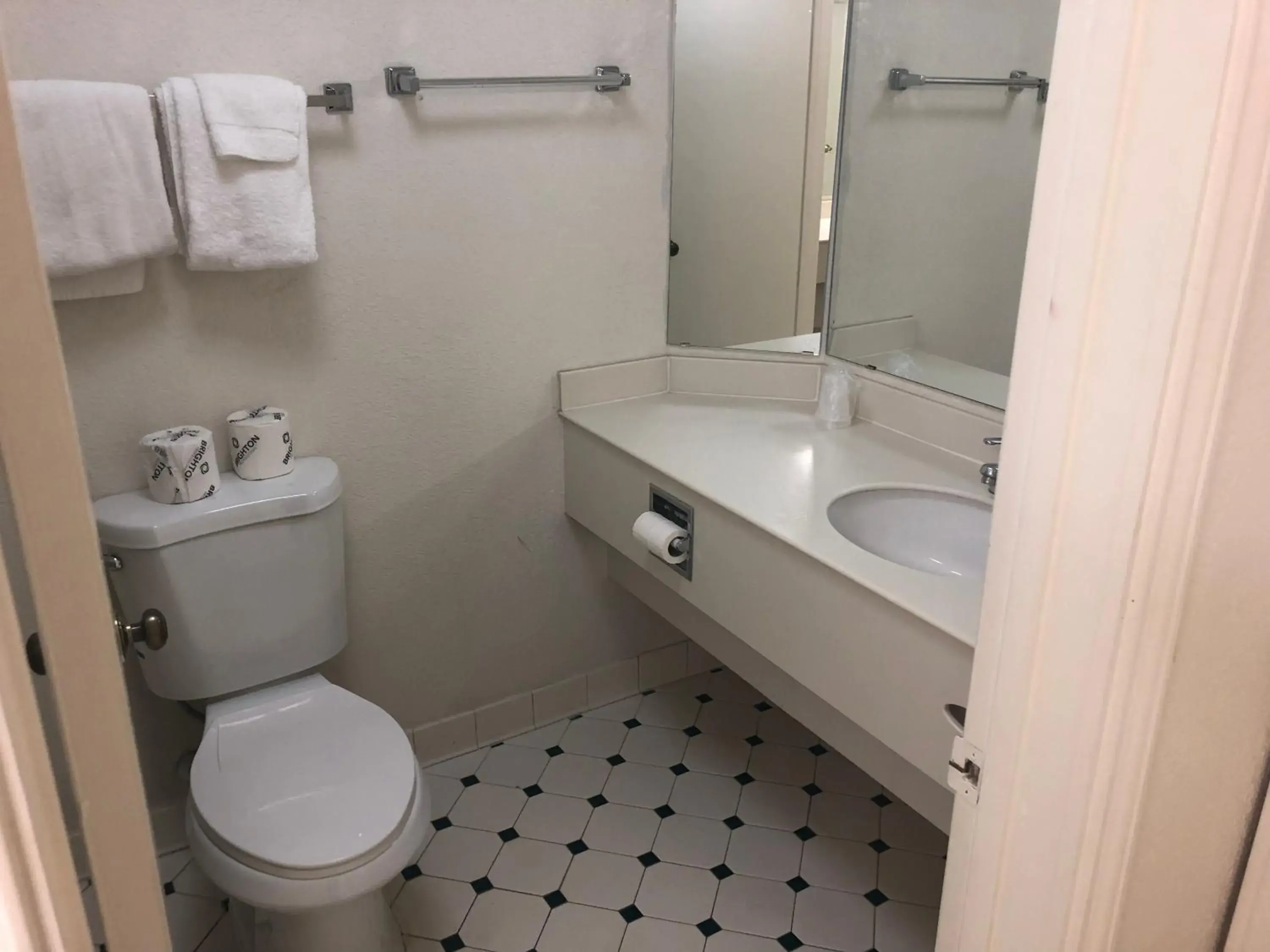 Bedroom, Bathroom in Americas Best Value Inn Denver
