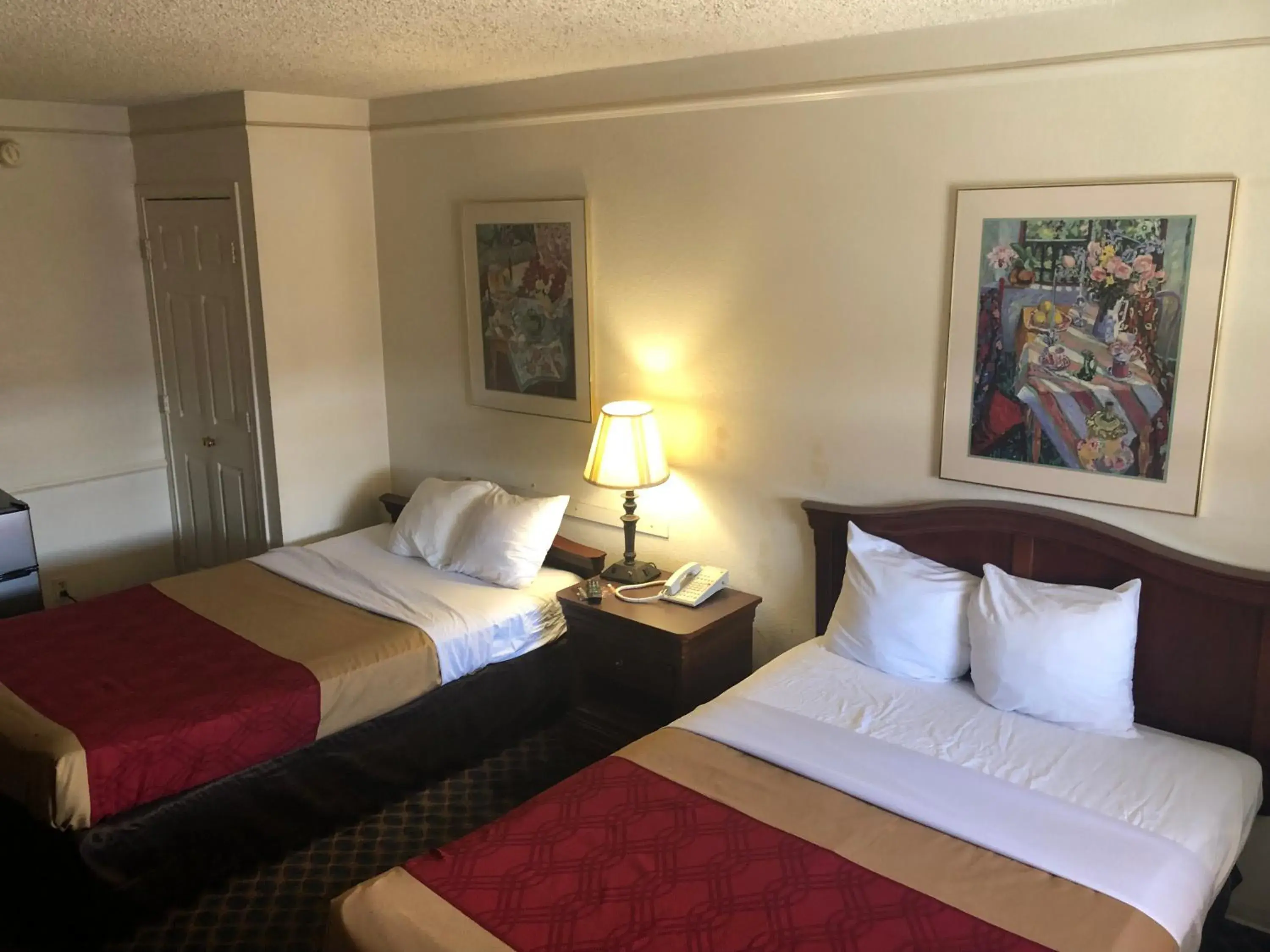 Bedroom, Bed in Americas Best Value Inn Denver