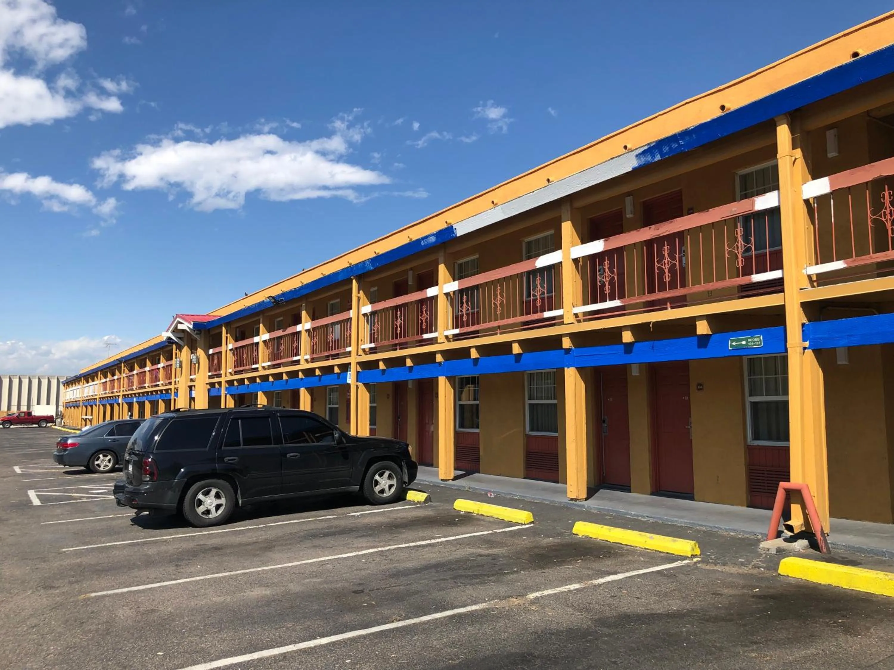 Facade/entrance in Americas Best Value Inn Denver
