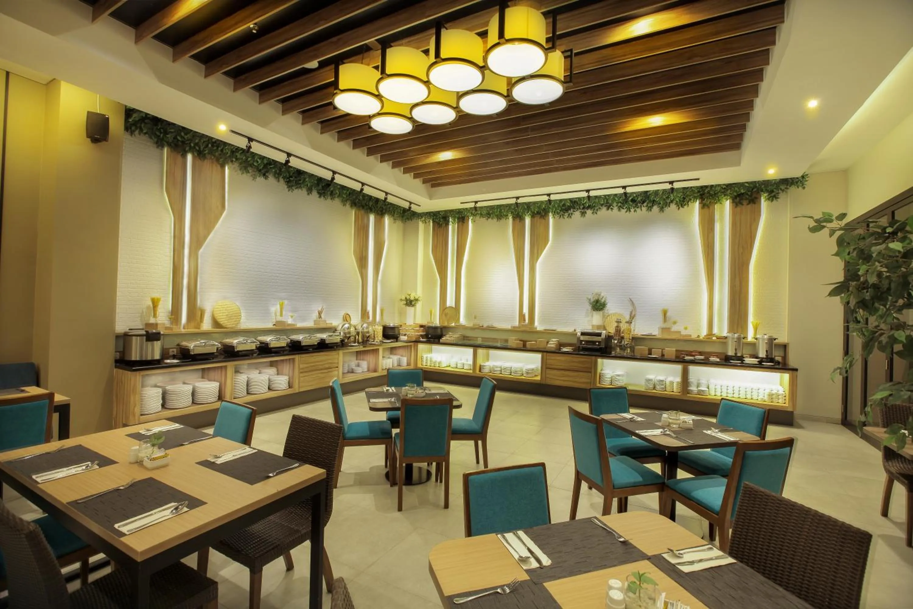 Restaurant/places to eat in Montana Premier Senggigi