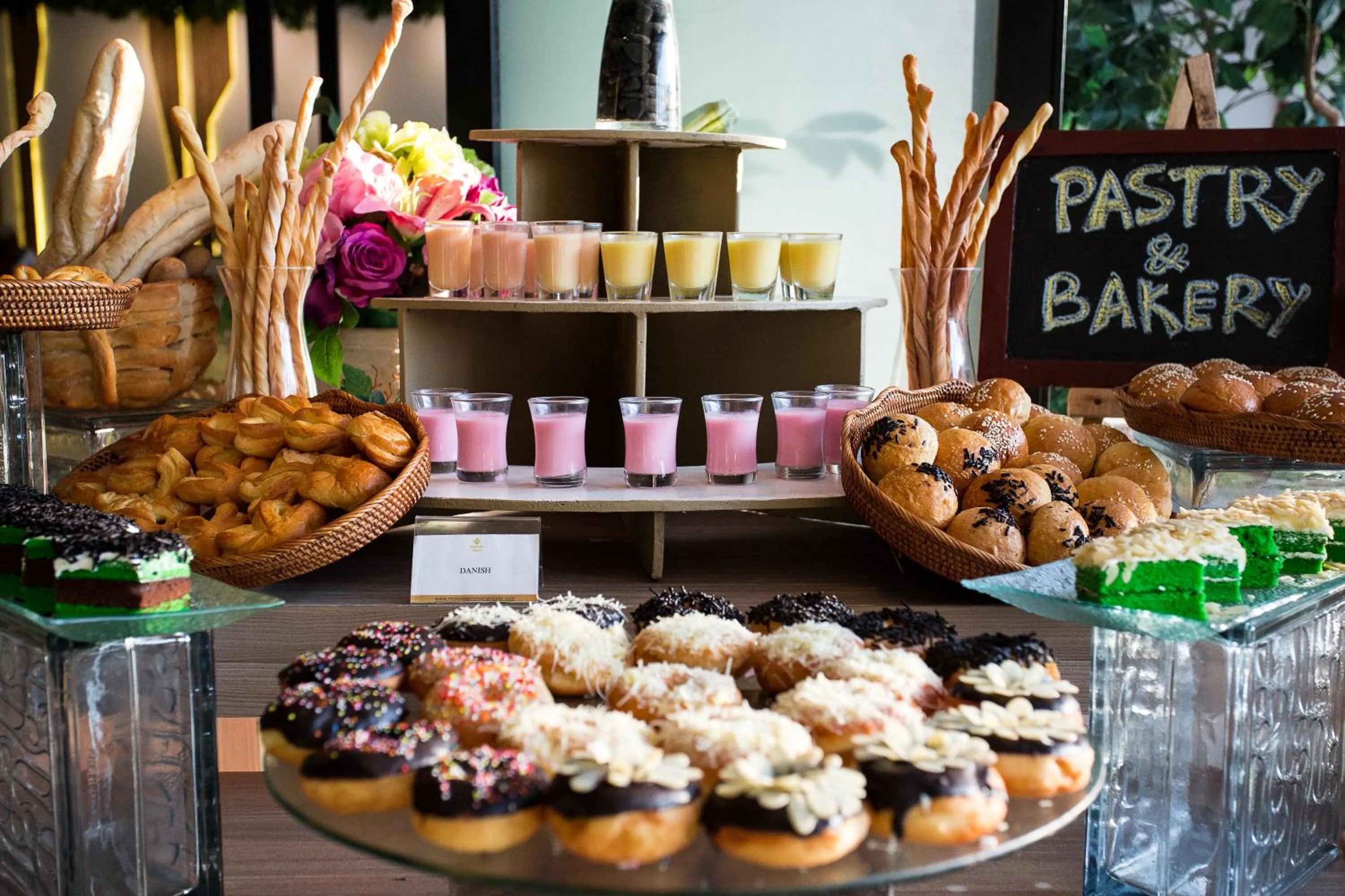 Restaurant/places to eat in Montana Premier Senggigi