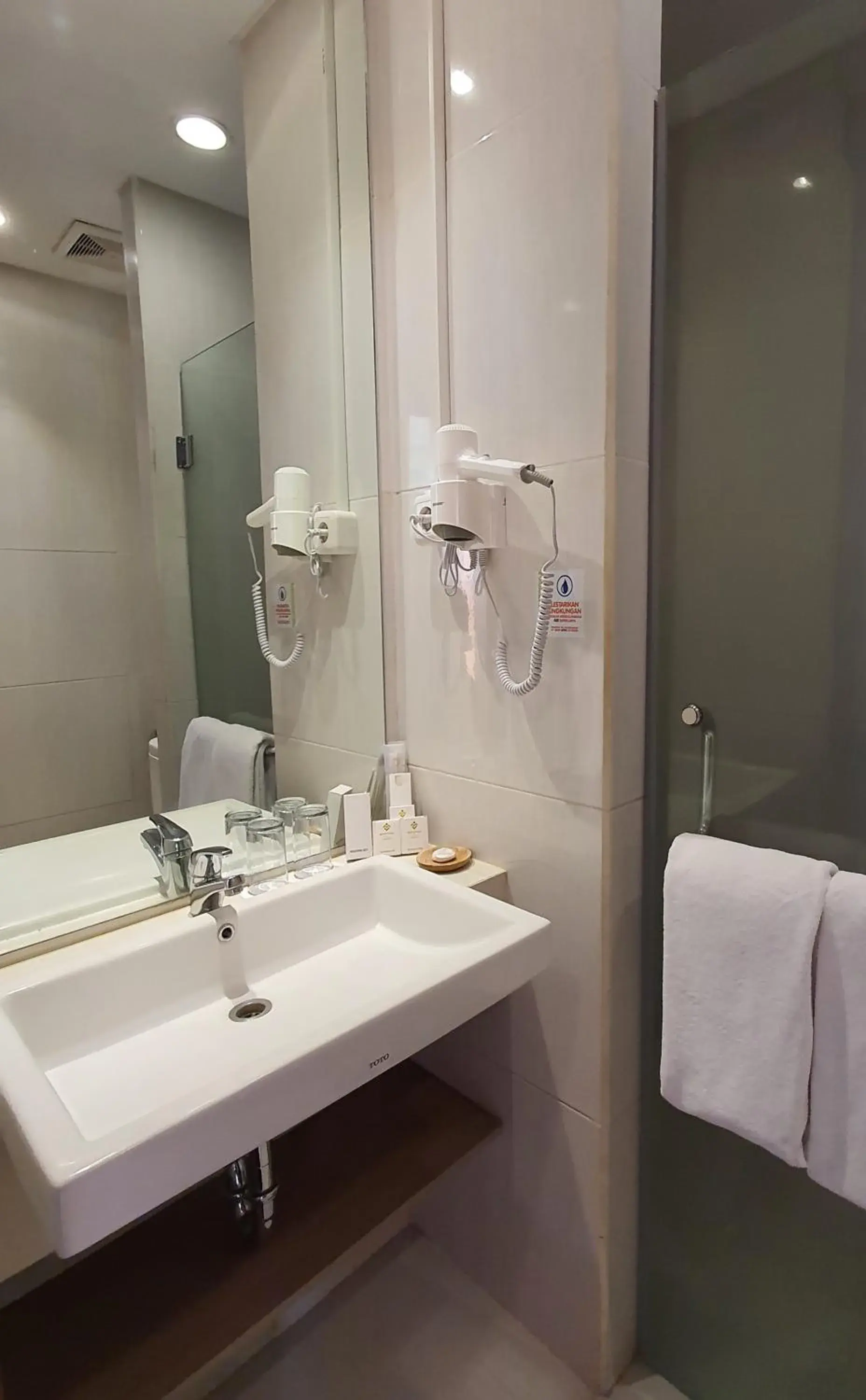 Deluxe Twin Room in Montana Premier Senggigi Deluxe Twin Room in Montana Premier Senggigi