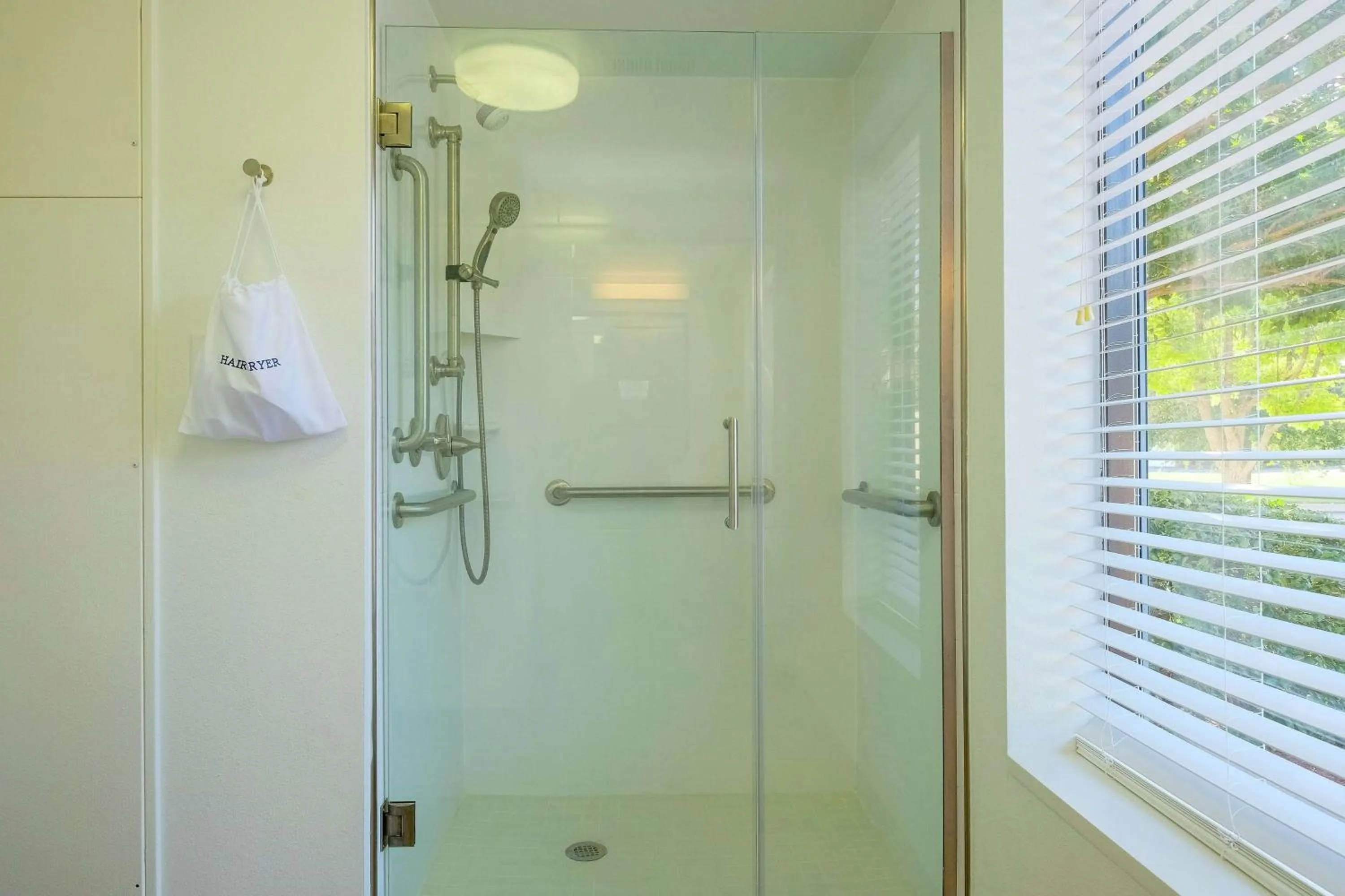 Bathroom in Hampton Inn Edenton