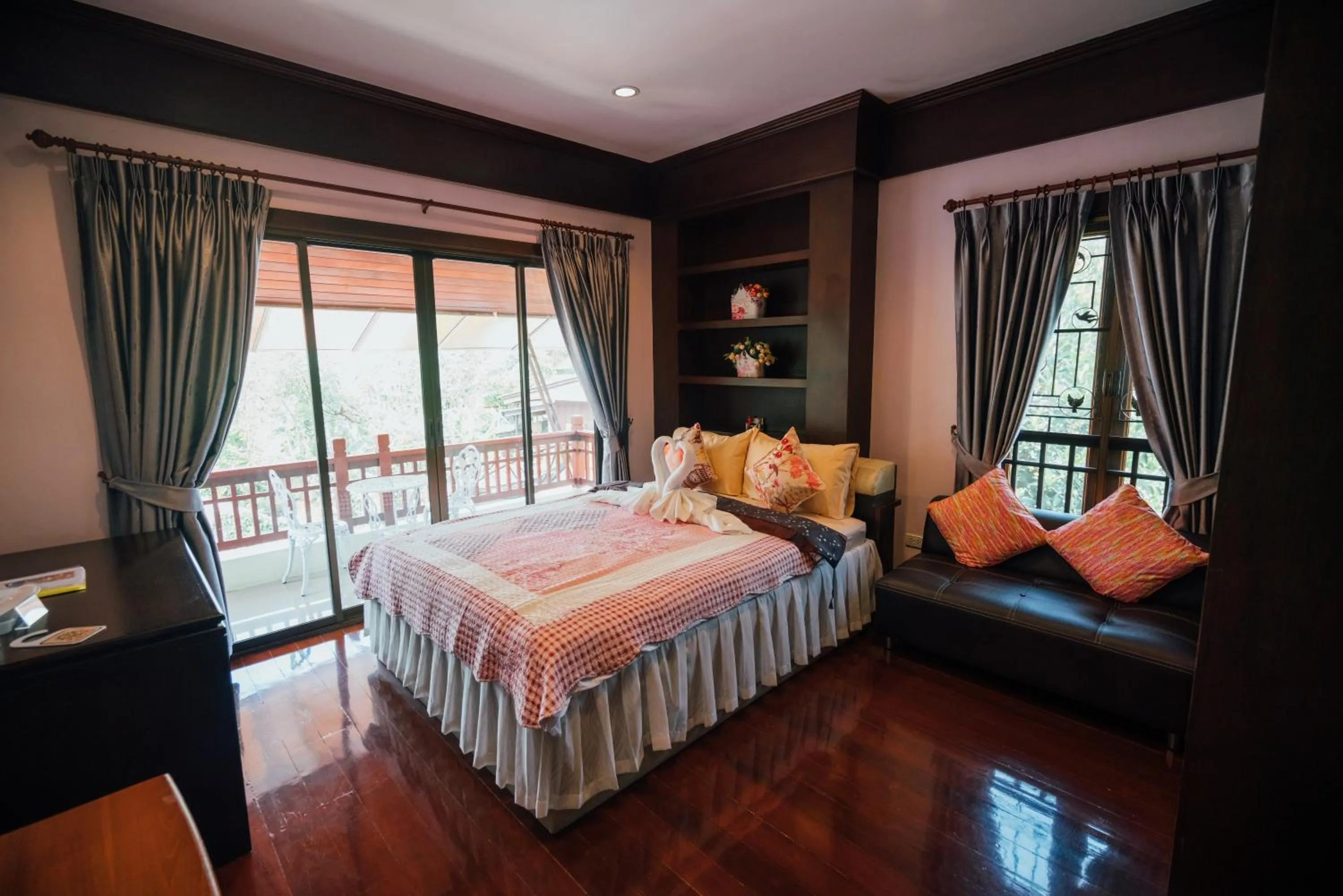 Deluxe Double Room with Balcony in Ban Thong U, The Landmark