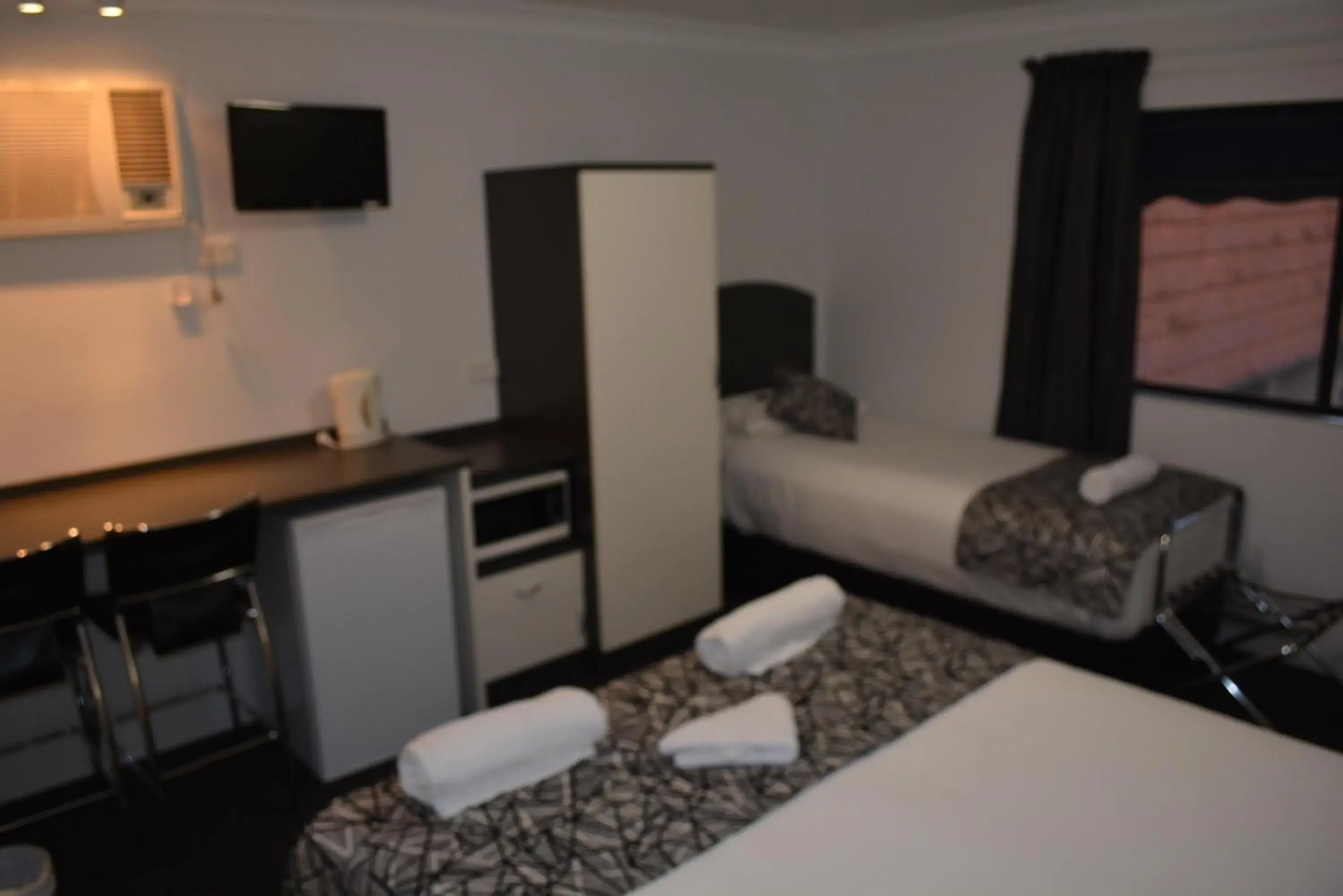 Economy Twin Room - single occupancy in Alabaster Motor Inn Economy Twin Room - single occupancy in Alabaster Motor Inn