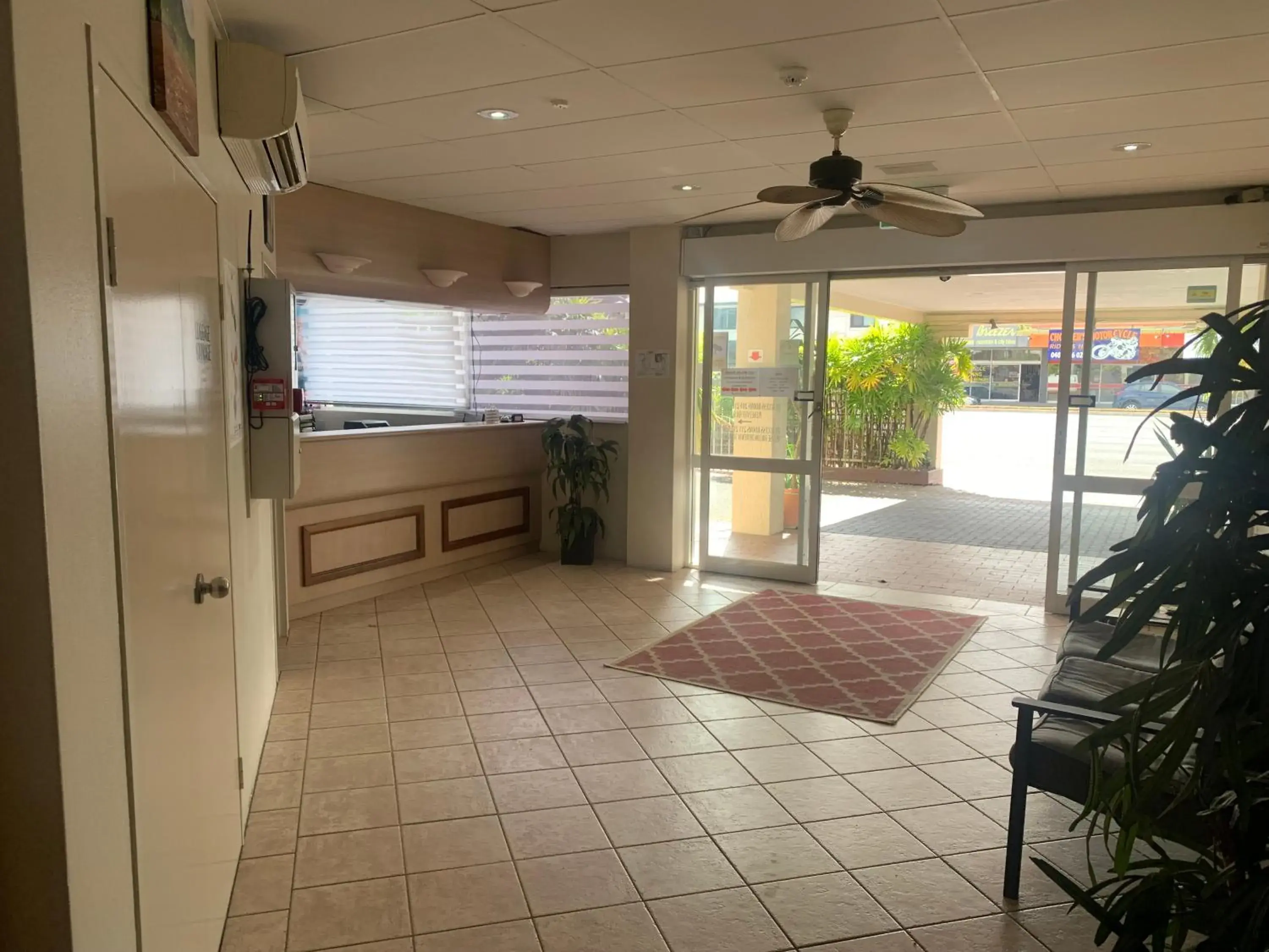Lobby or reception in Cairns City Sheridan Motel Lobby or reception in Cairns City Sheridan Motel
