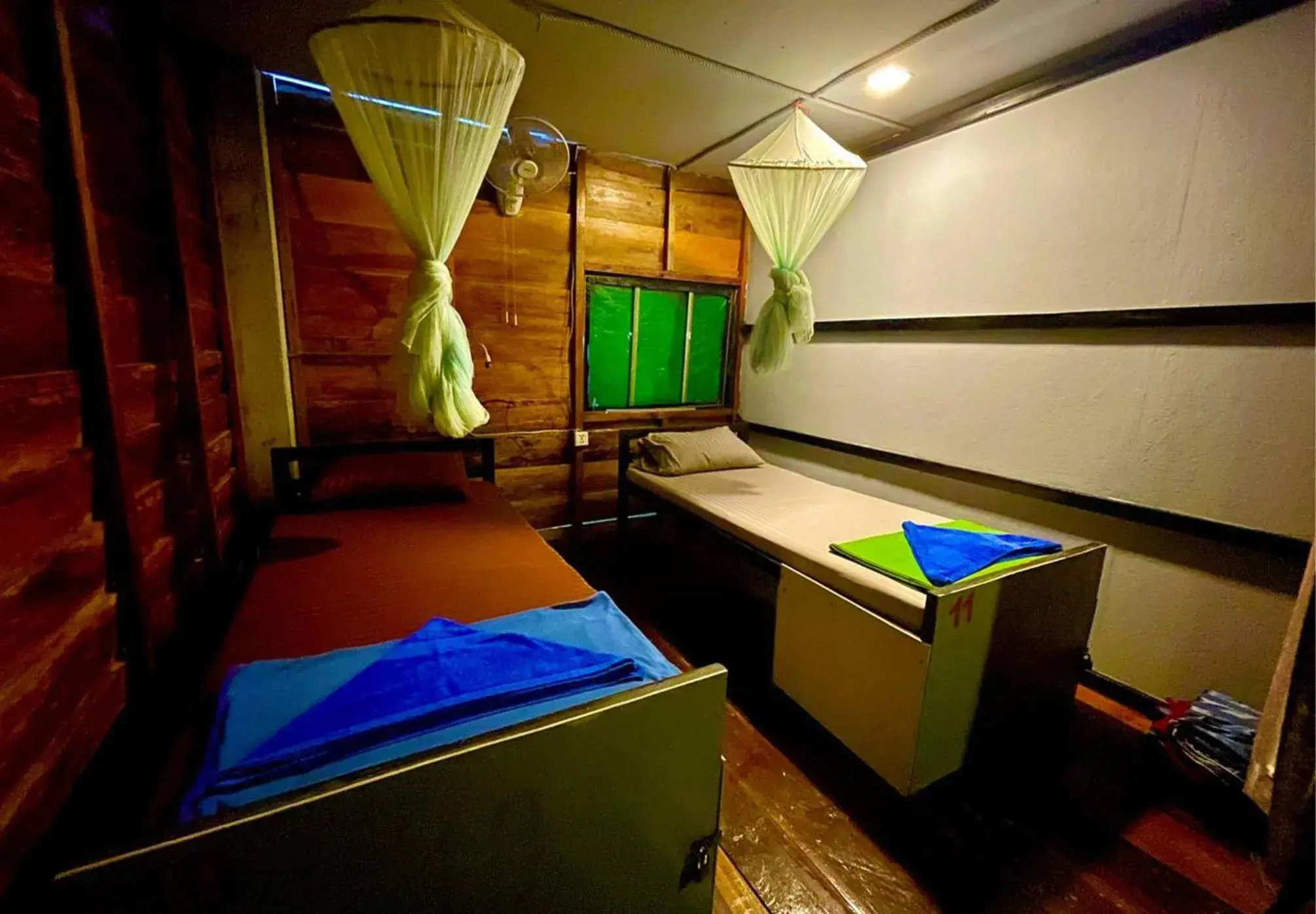 Bed in The Cliff Hostel, M'Pay Bay Bed in The Cliff Hostel, M'Pay Bay