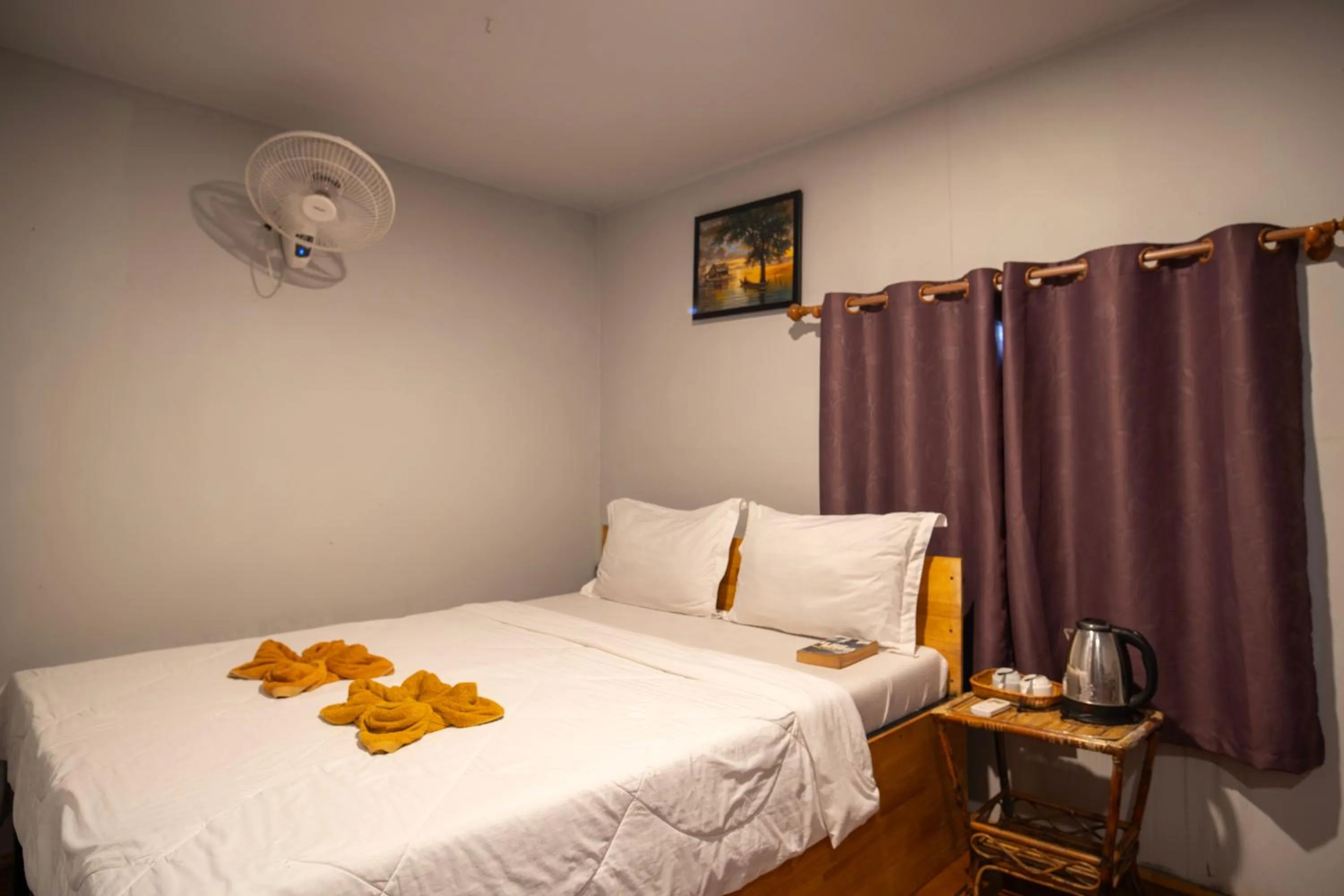 Property building, Bed in The Cliff Hostel, M'Pay Bay