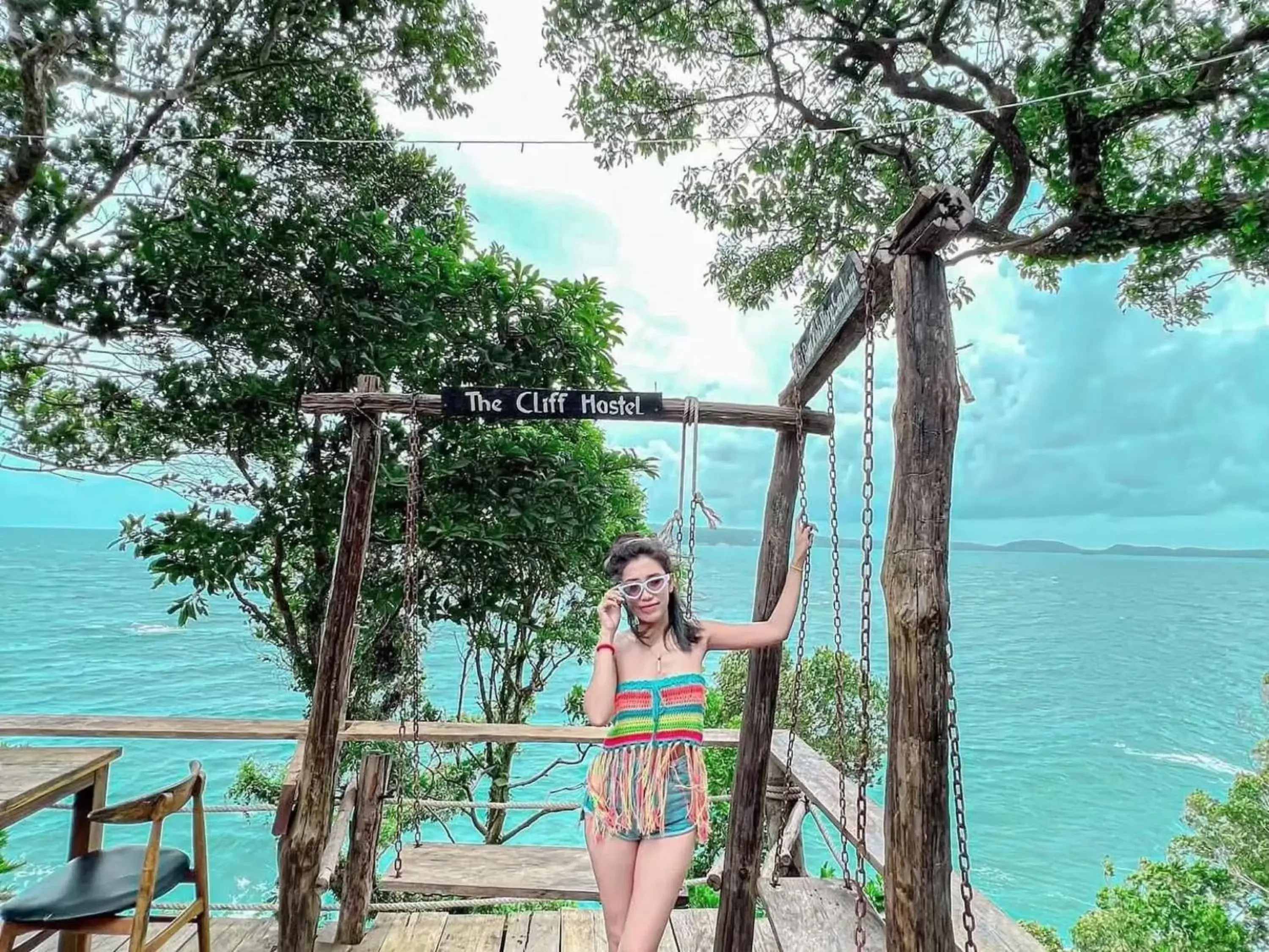 Restaurant/places to eat in The Cliff Hostel, M'Pay Bay Restaurant/places to eat in The Cliff Hostel, M'Pay Bay