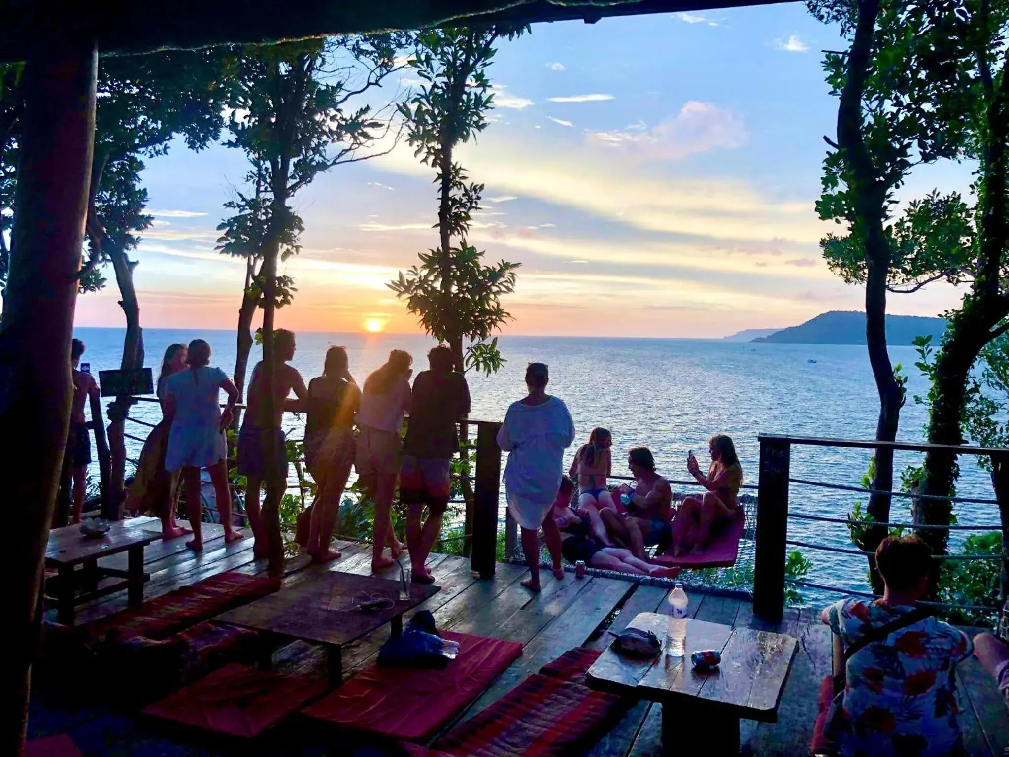 Restaurant/places to eat in The Cliff Hostel, M'Pay Bay Restaurant/places to eat in The Cliff Hostel, M'Pay Bay