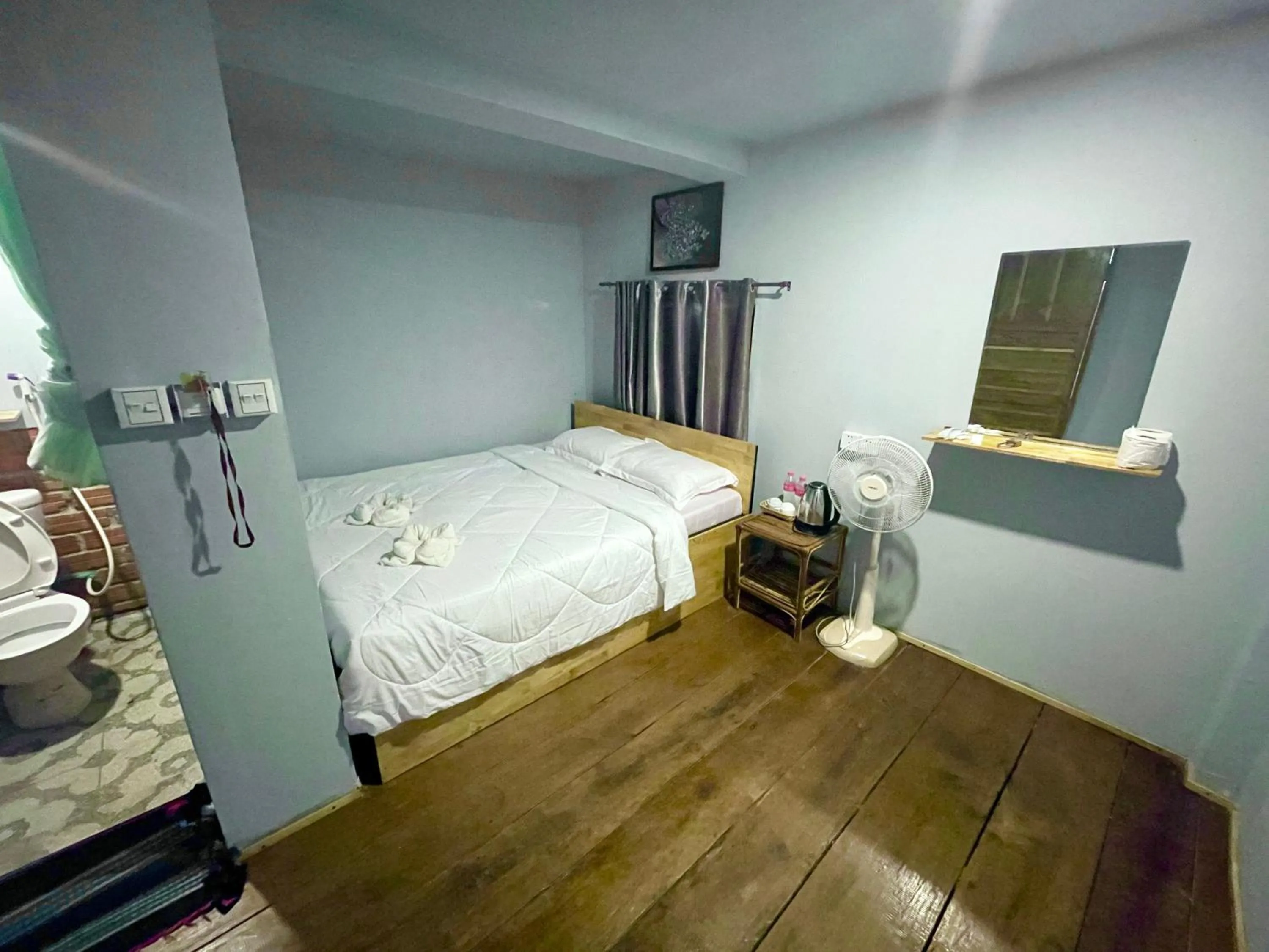 Standard Double Room in The Cliff Hostel, M'Pay Bay