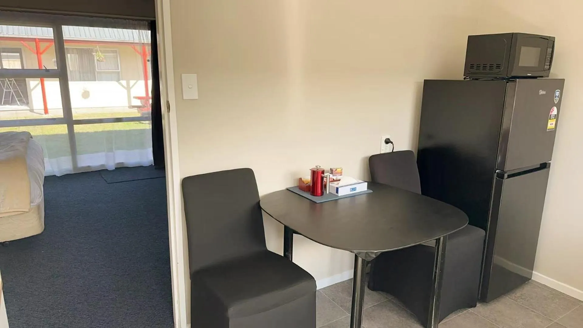 Castles Motel & Driftwood Motel